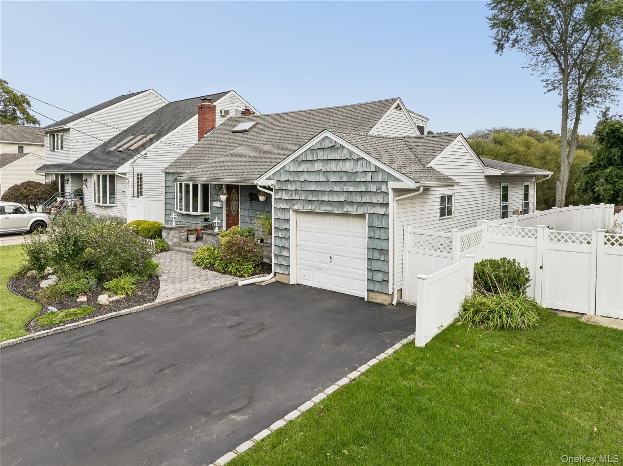 143 Deer Lake Drive thumbnail 3