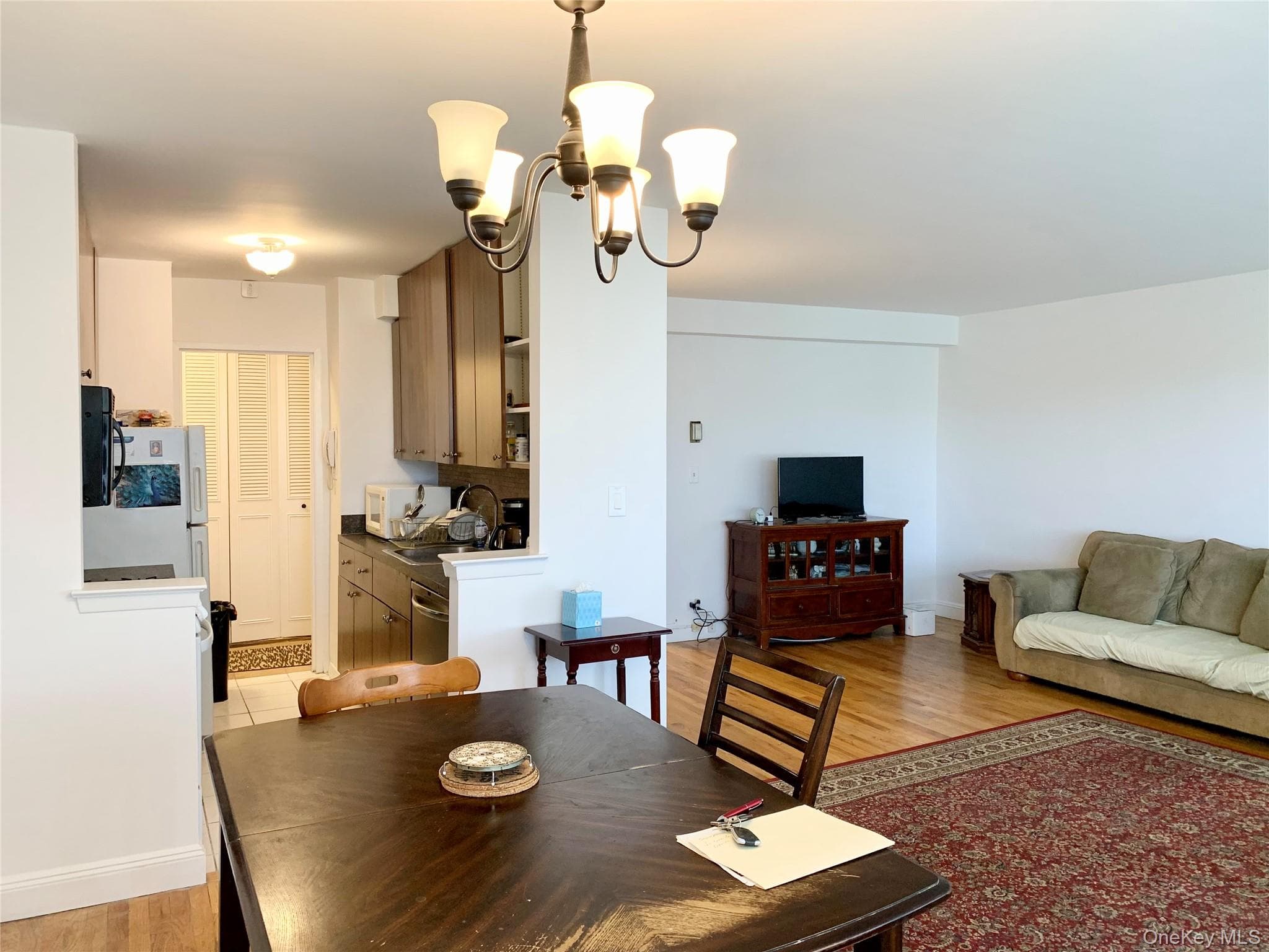 17-85 215 Street St Unit: 1R thumbnail 3