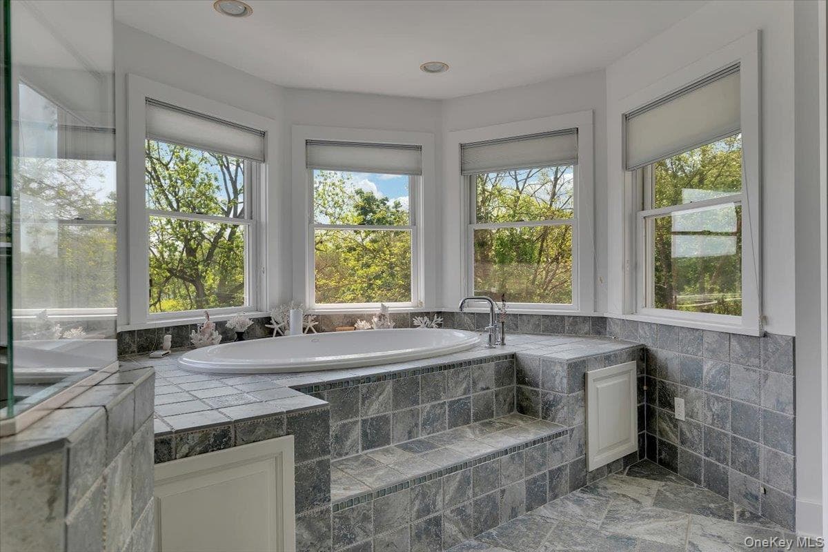 248 Van Wies Point Road thumbnail 24
