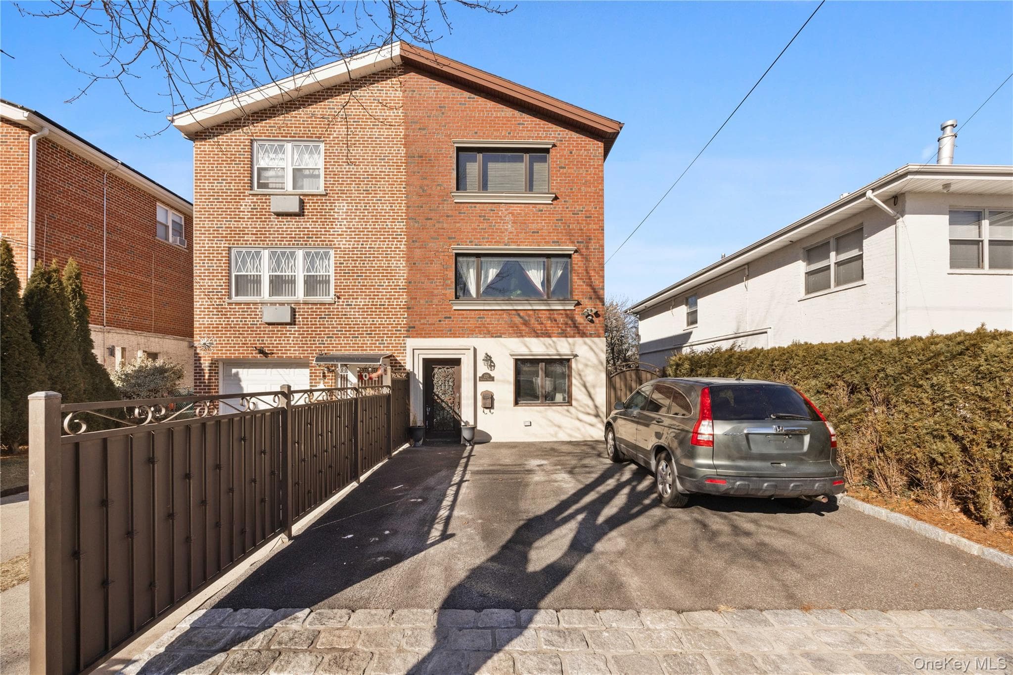 229 Ditmars Street photo 1