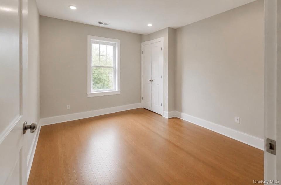 35 Bedford Street thumbnail 8