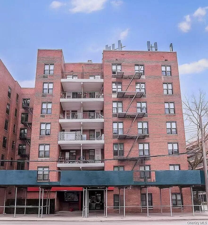 38-25 Parsons Boulevard Unit: 4I, Flushing