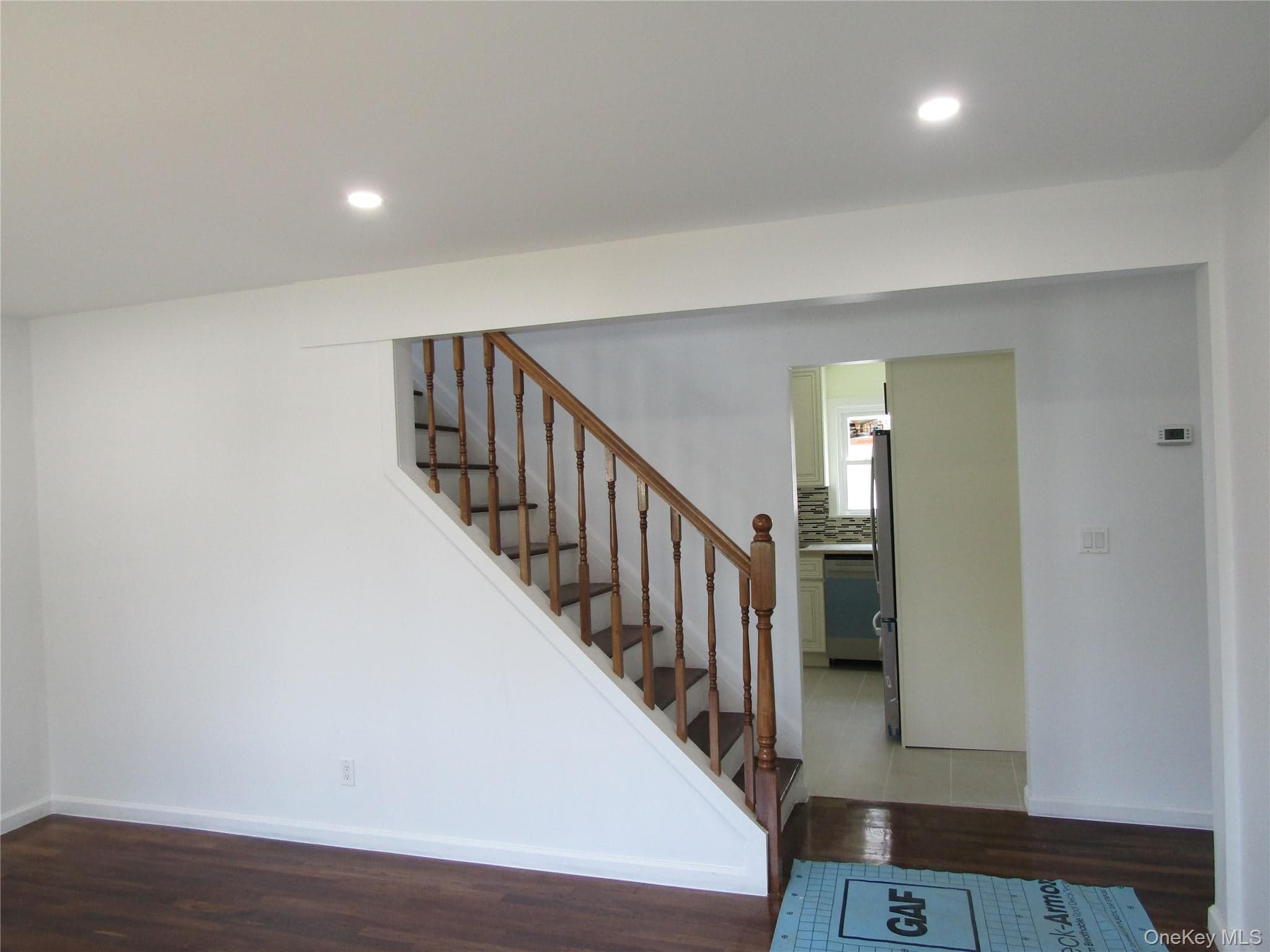 258 Brown Avenue thumbnail 8