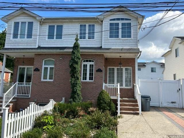 87 Harris Lane, Staten Island