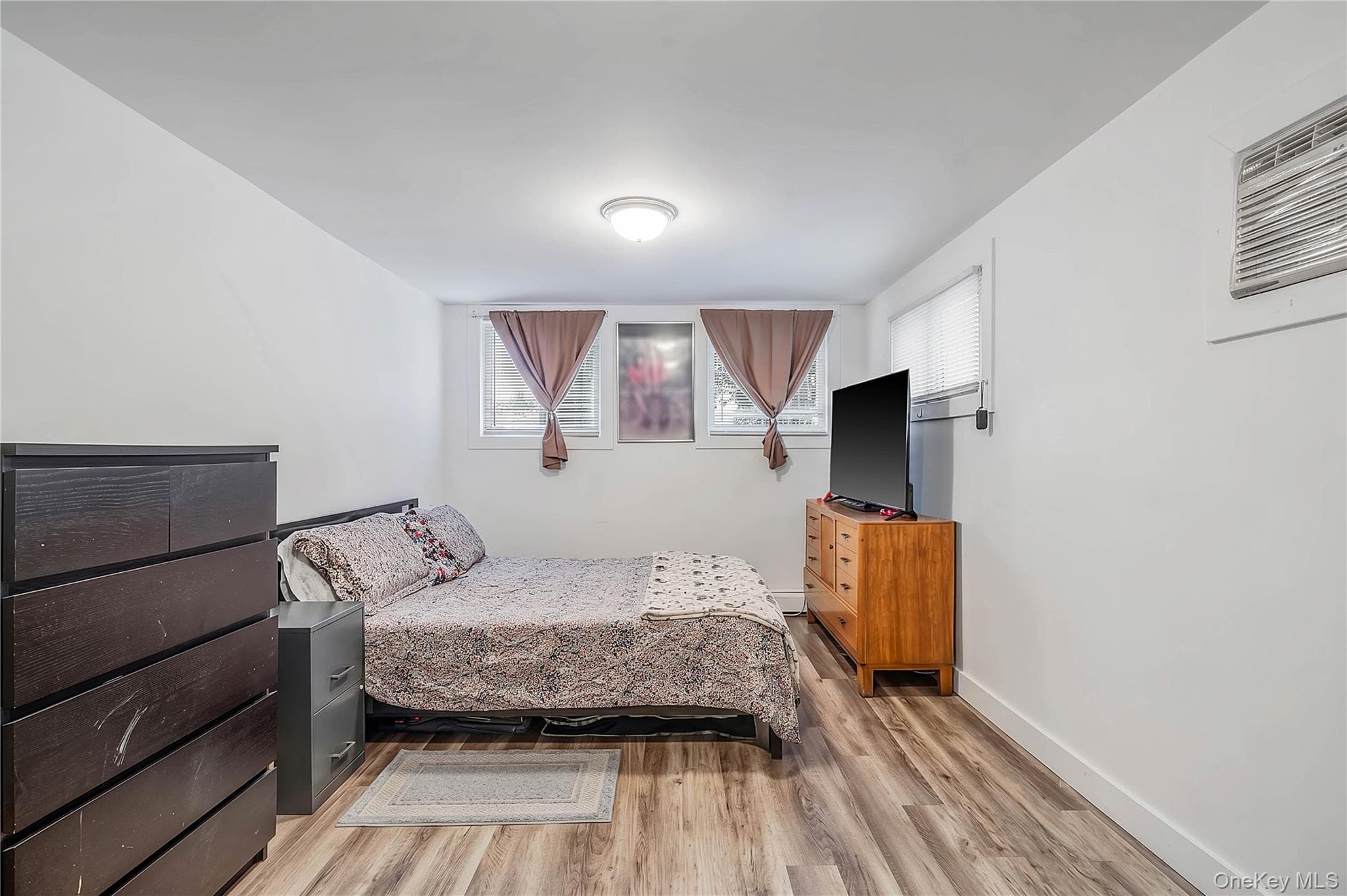 2275 Hynes Place thumbnail 14