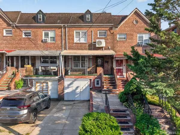 102-08 62nd Road, Forest Hills