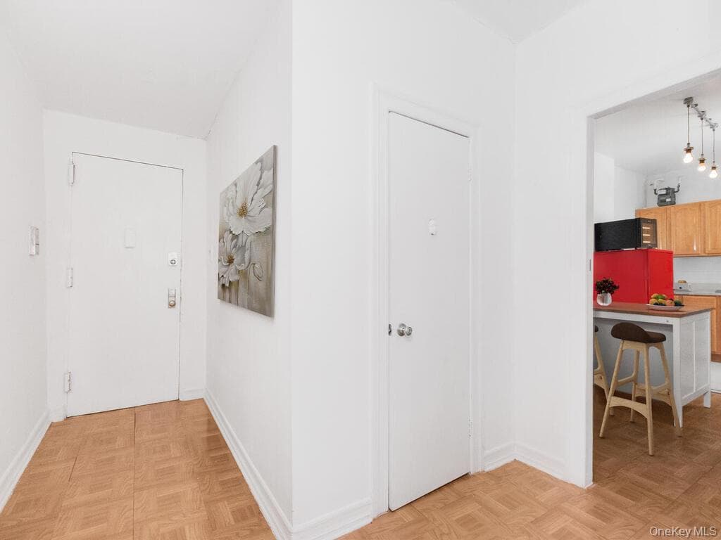 805 E 182nd Street Unit: 4E thumbnail 5