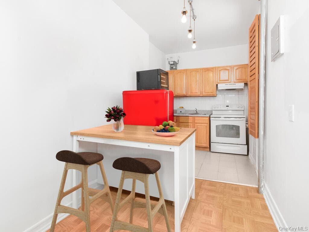 805 E 182nd Street Unit: 4E thumbnail 7