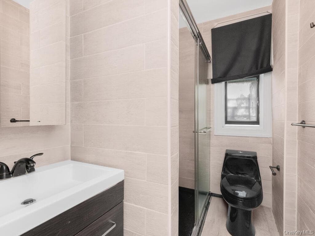 805 E 182nd Street Unit: 4E thumbnail 12