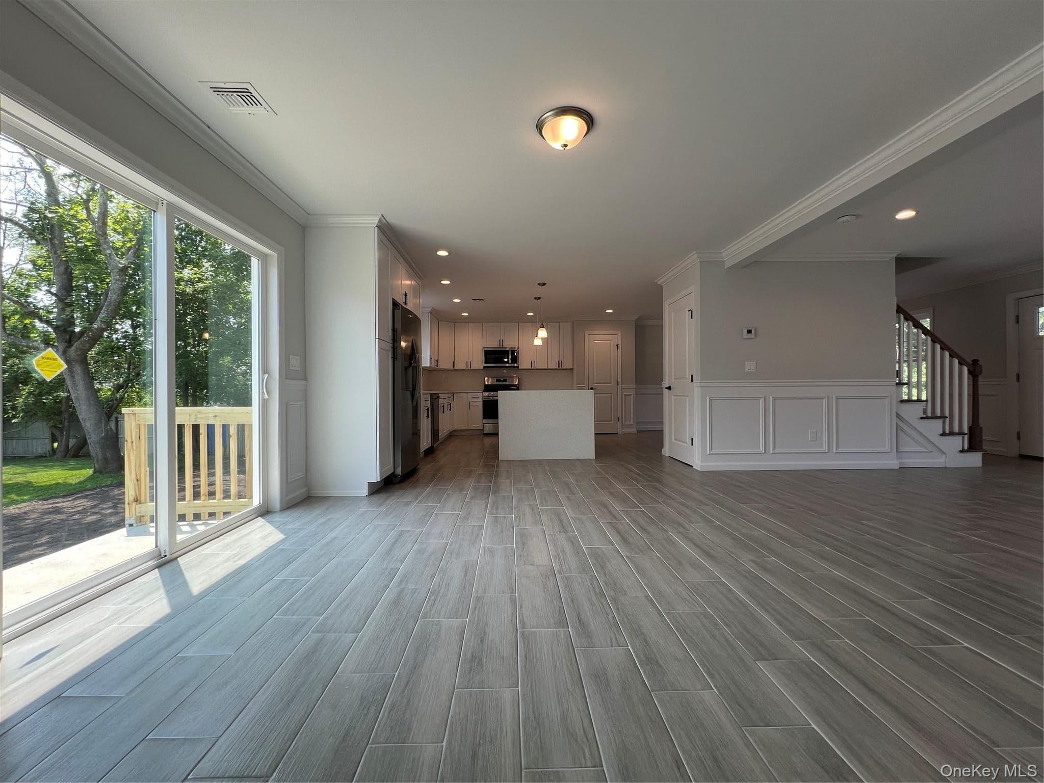103 Huntington Drive thumbnail 5