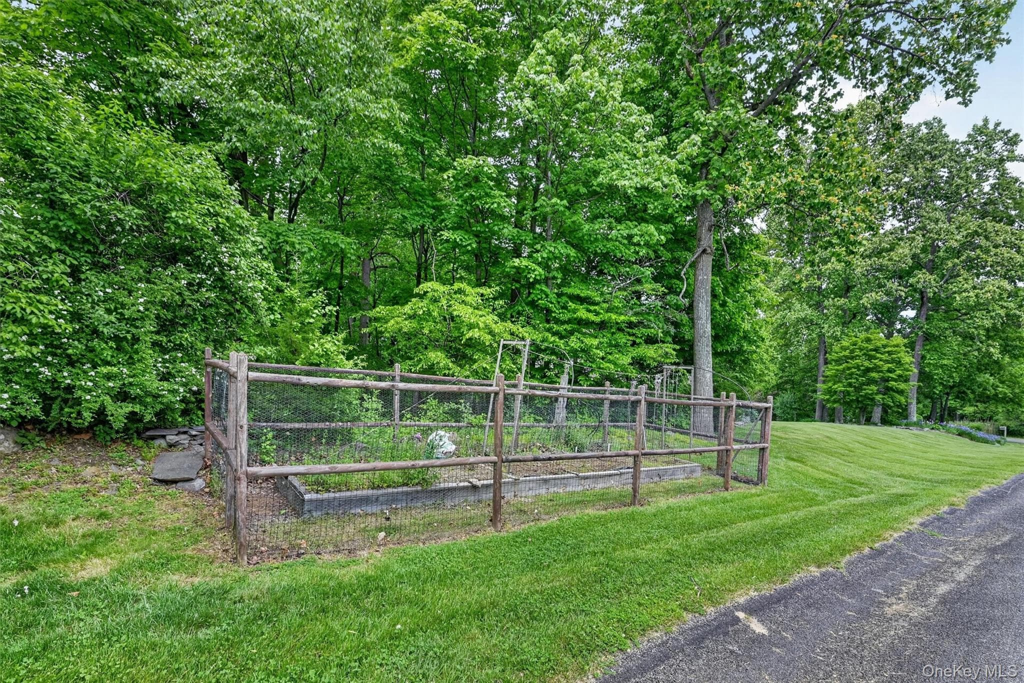 8 Mountain Brook Road thumbnail 38