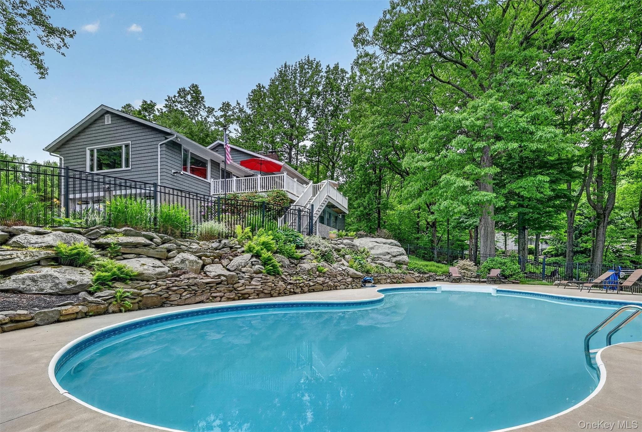 8 Mountain Brook Road thumbnail 4