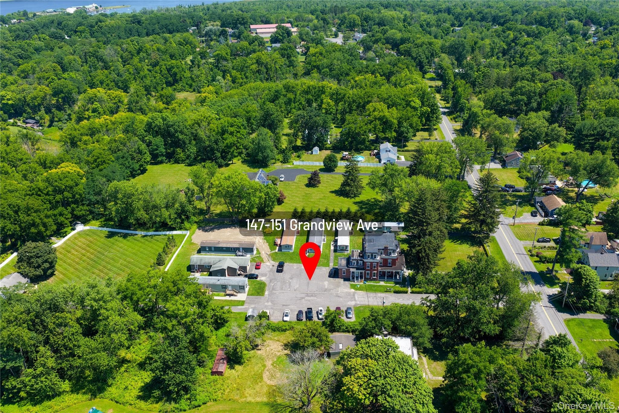 147-151 Grandview Avenue thumbnail 4