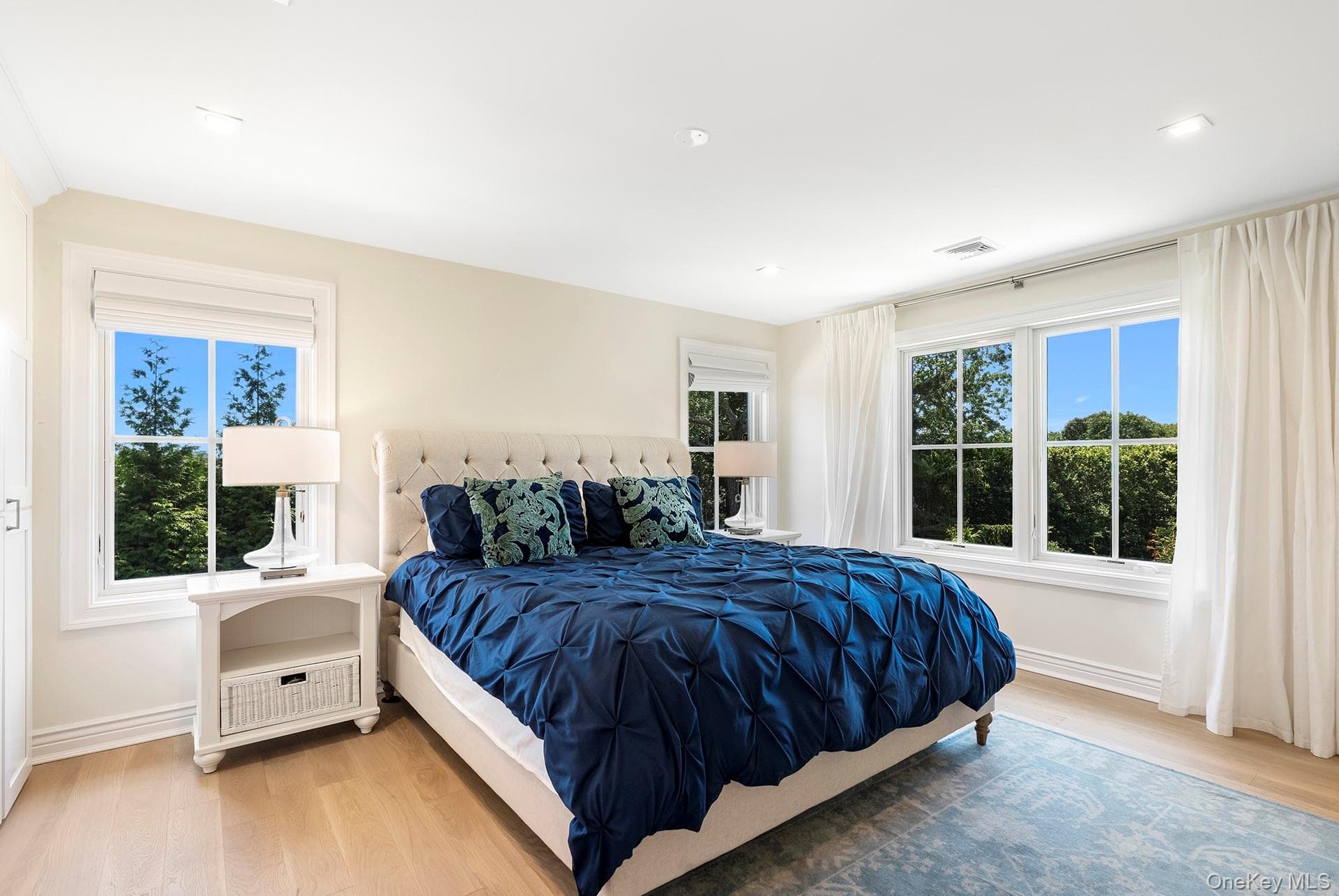 166 Greenwich Street thumbnail 14