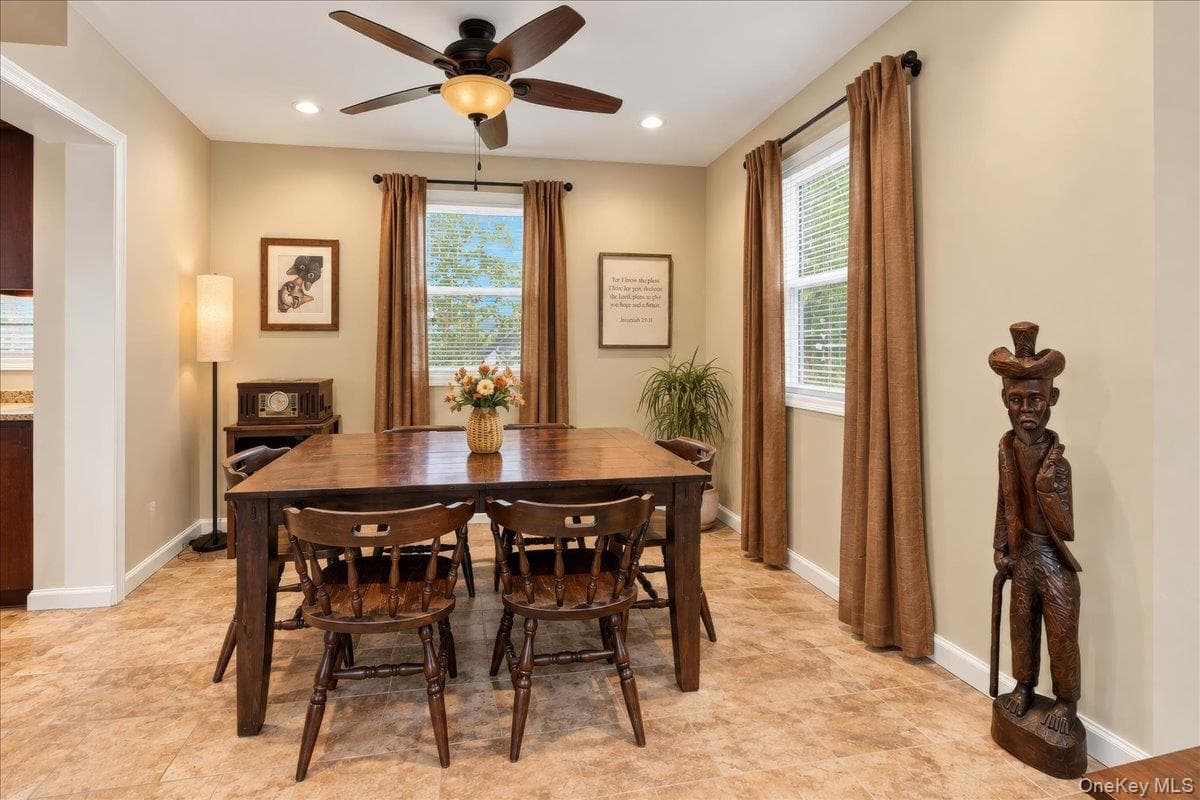 2653 Harding Avenue thumbnail 14