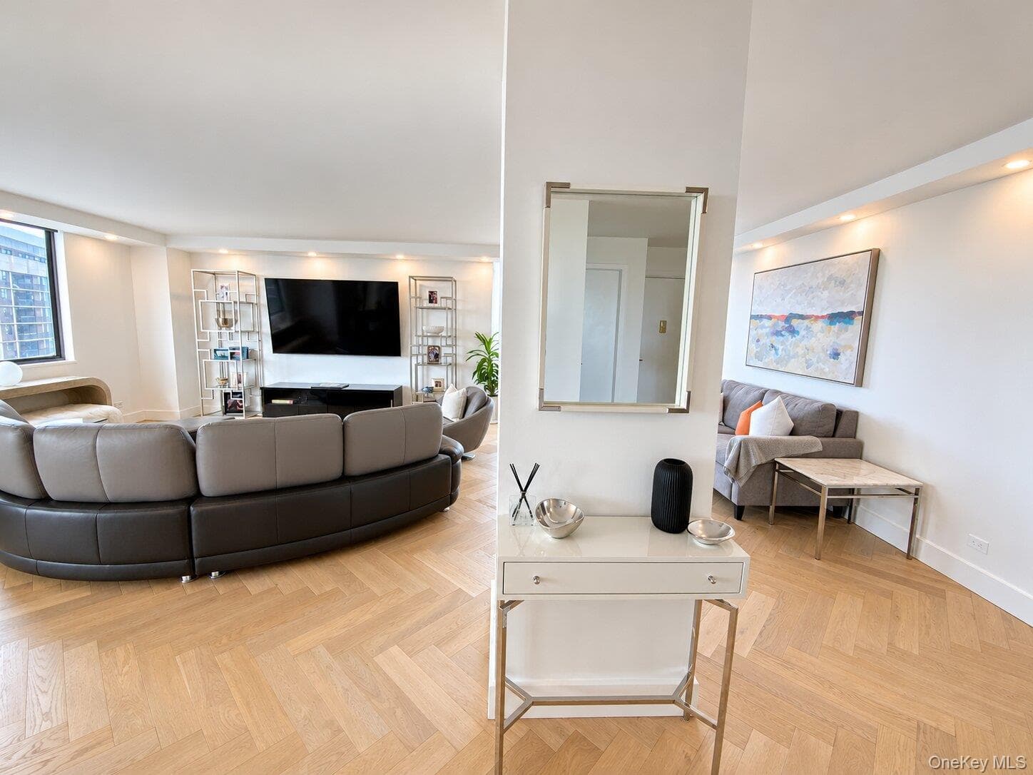 27110 Grand Central Parkway Unit: 31N thumbnail 3