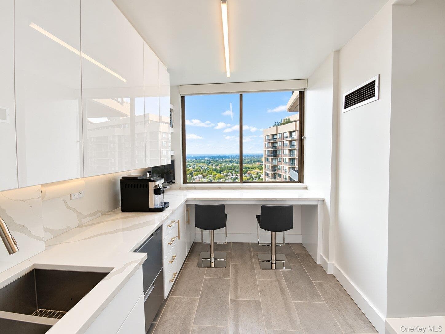 27110 Grand Central Parkway Unit: 31N thumbnail 15