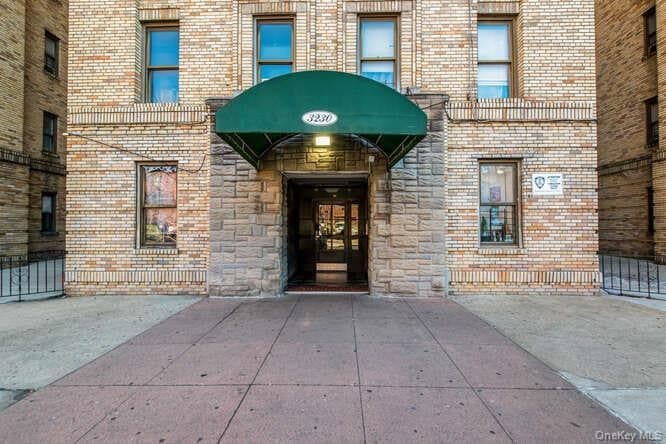 3230 Cruger Avenue Unit: 2K thumbnail 3