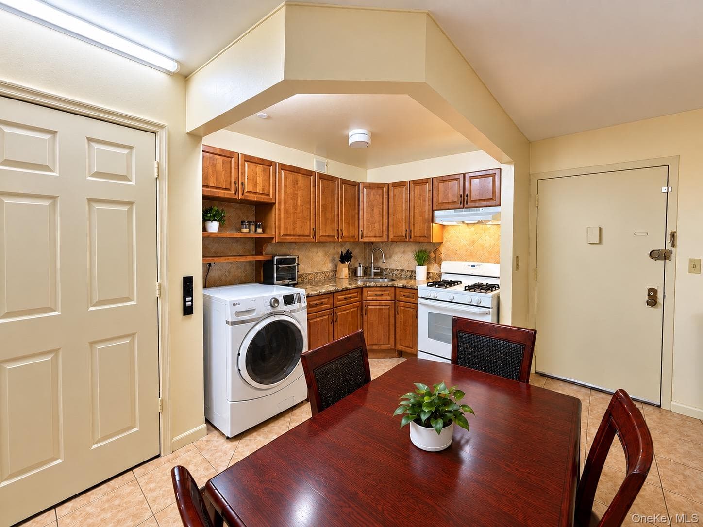2135 Crotona Avenue Unit: 2B thumbnail 3