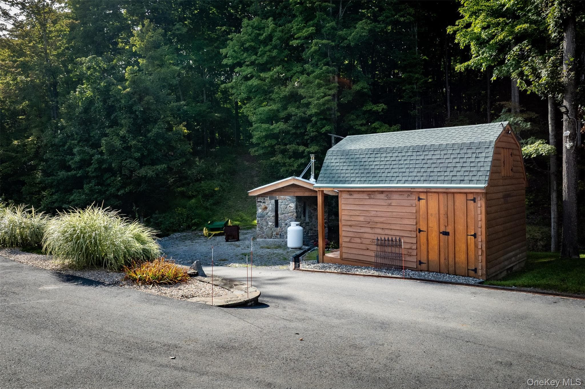 162 Crum Elbow Road thumbnail 33