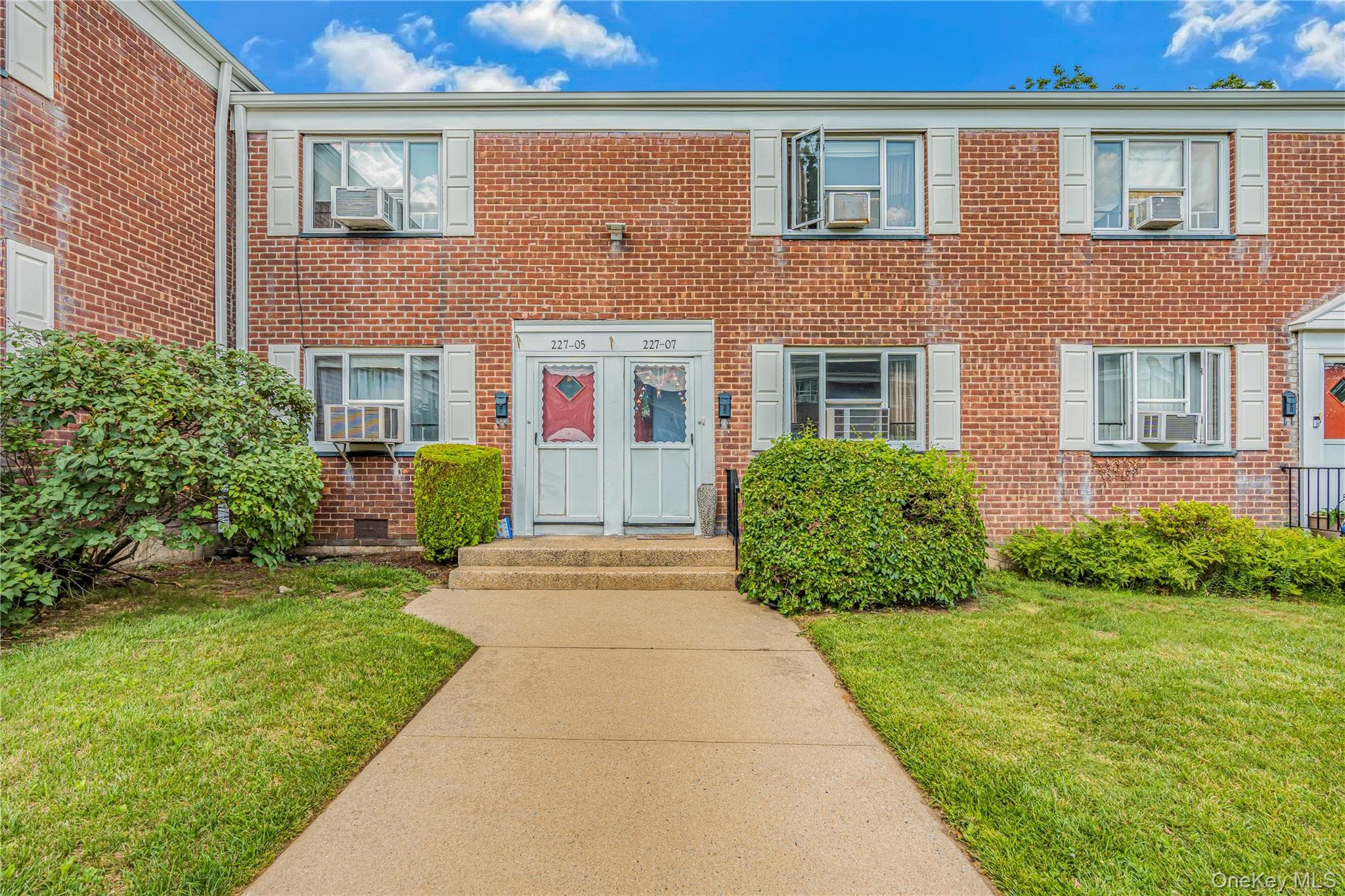 227-07 Hillside Avenue Unit: 516 photo 1