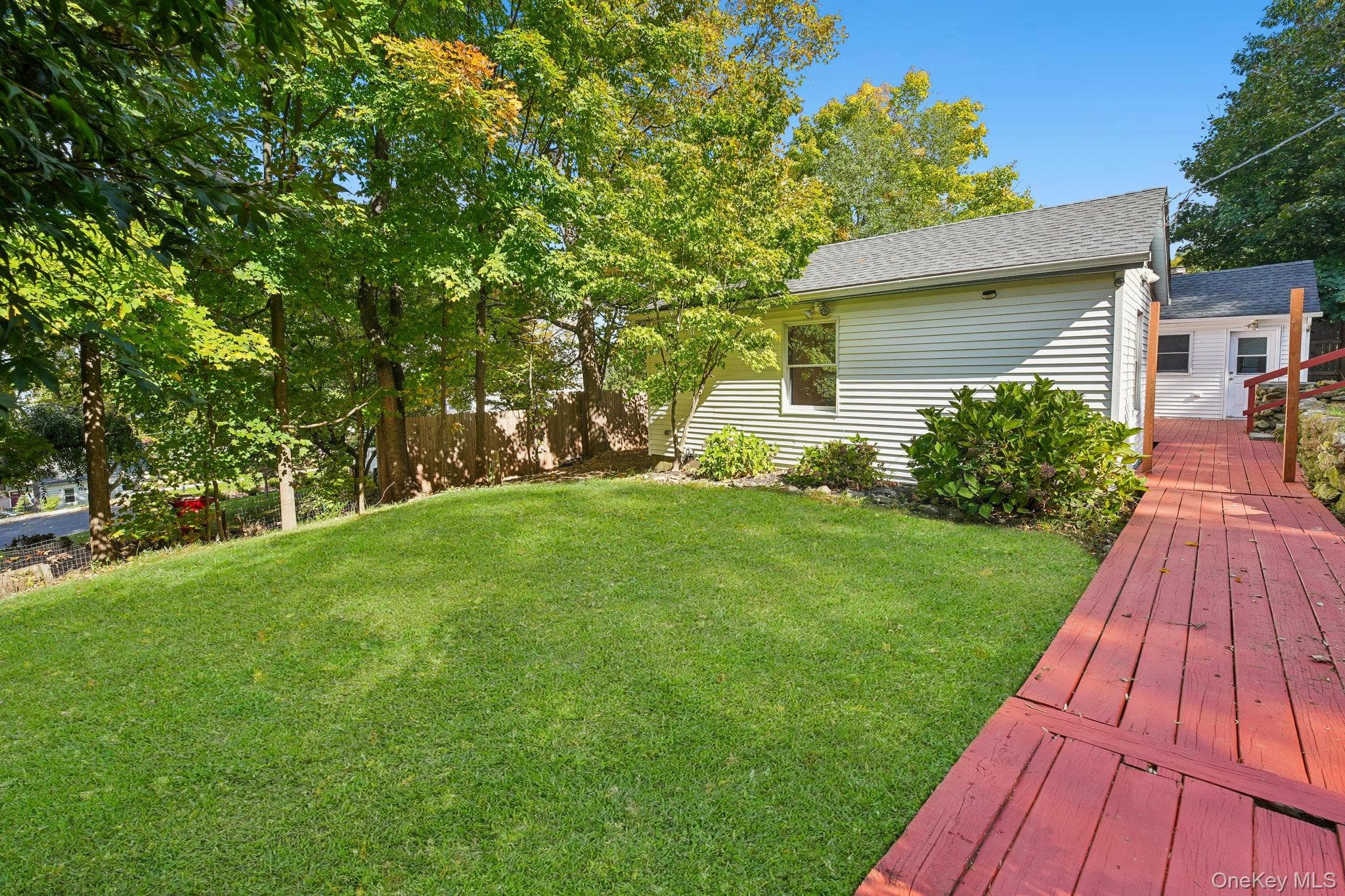 12 Crest Drive thumbnail 39