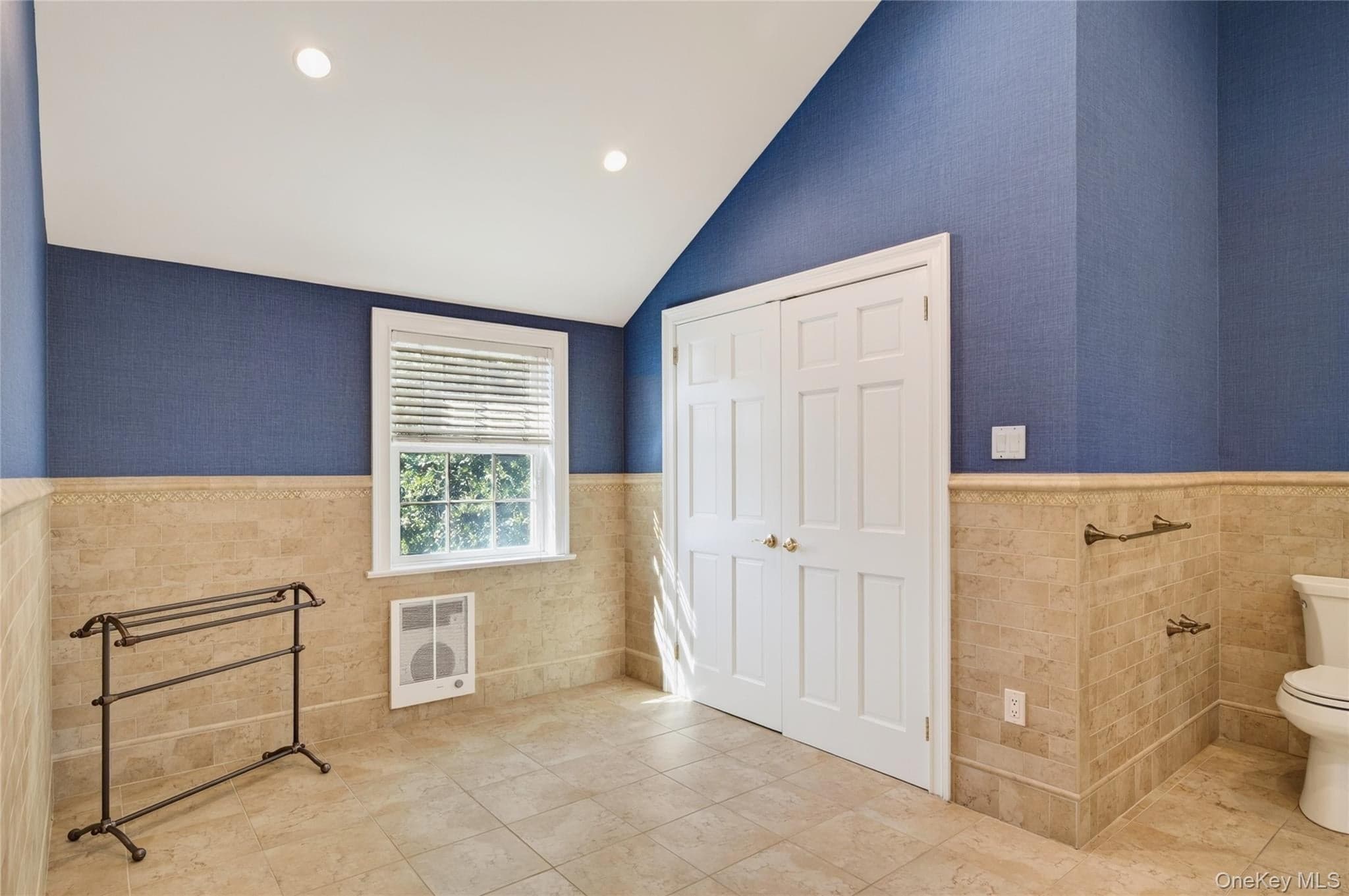 108 Kingsbury Road thumbnail 21