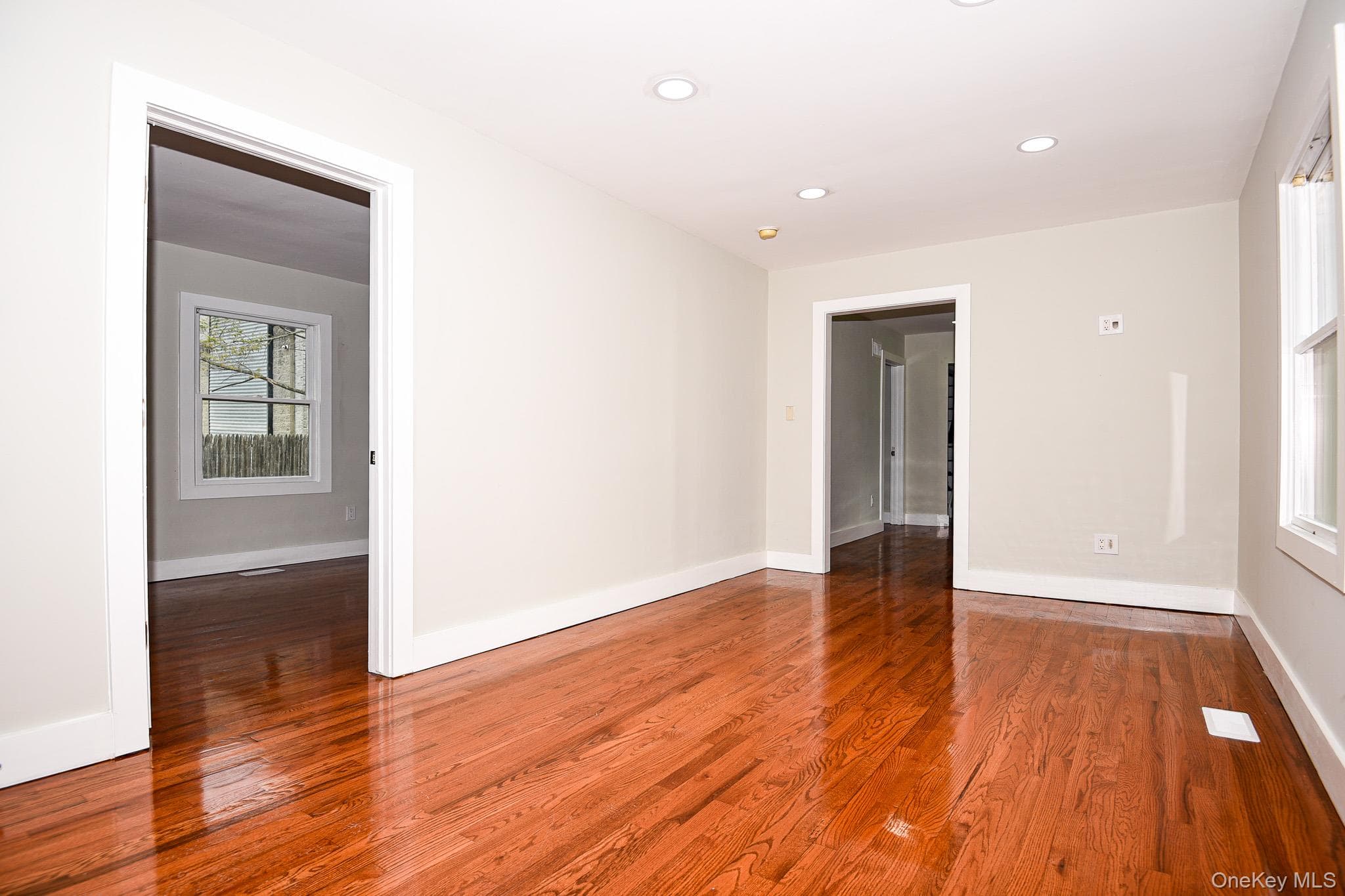 95 E Pulaski Road thumbnail 13