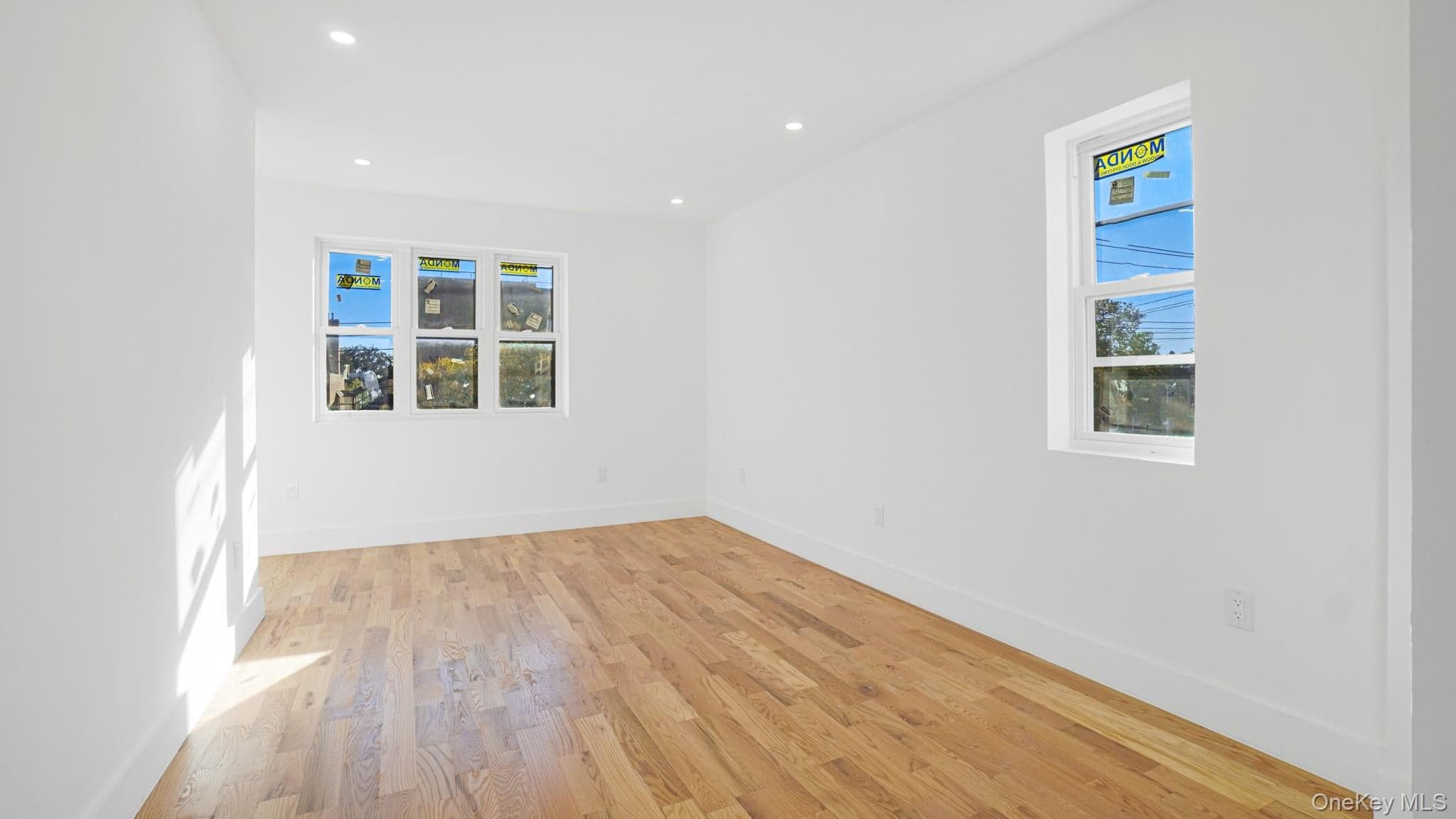 1011 E 221st Street thumbnail 13