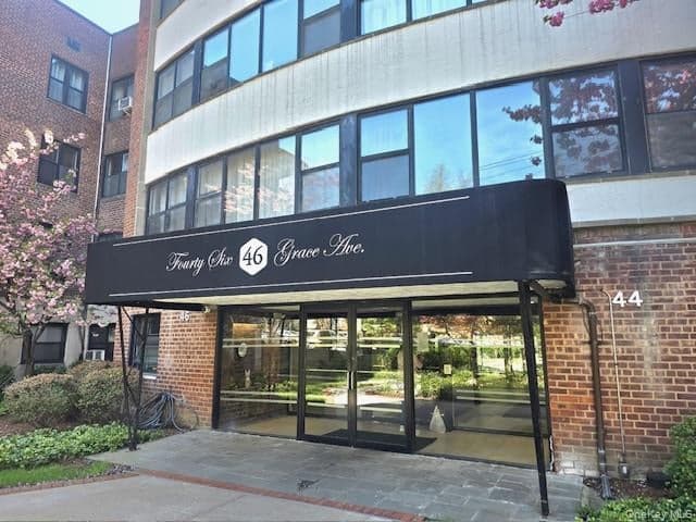 46 Grace Avenue Unit: 2J, Great Neck