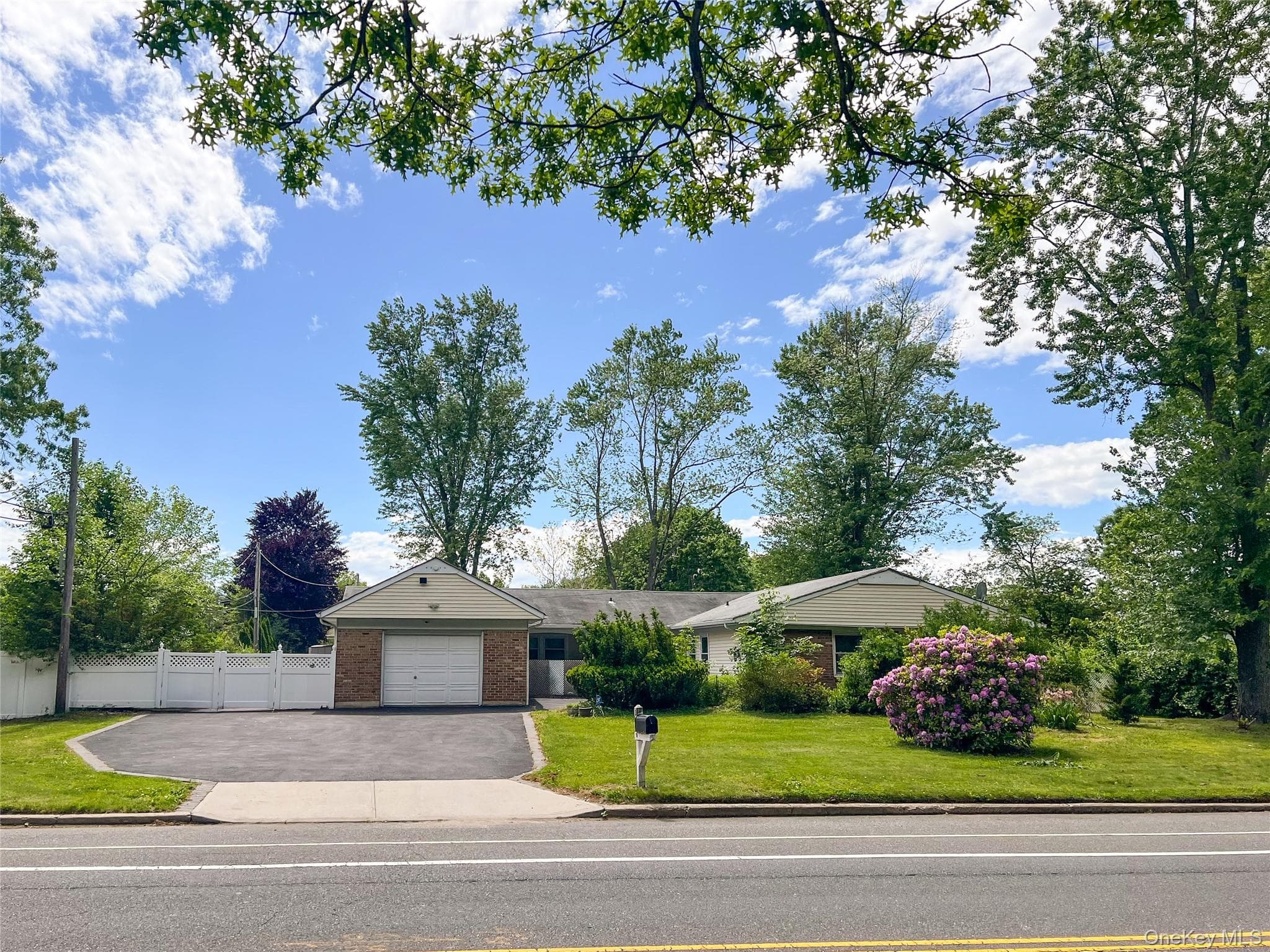 1400 Stony Brook Road thumbnail 2