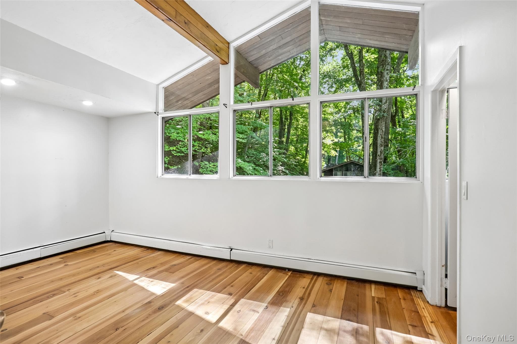 951 Haverstraw Road thumbnail 4