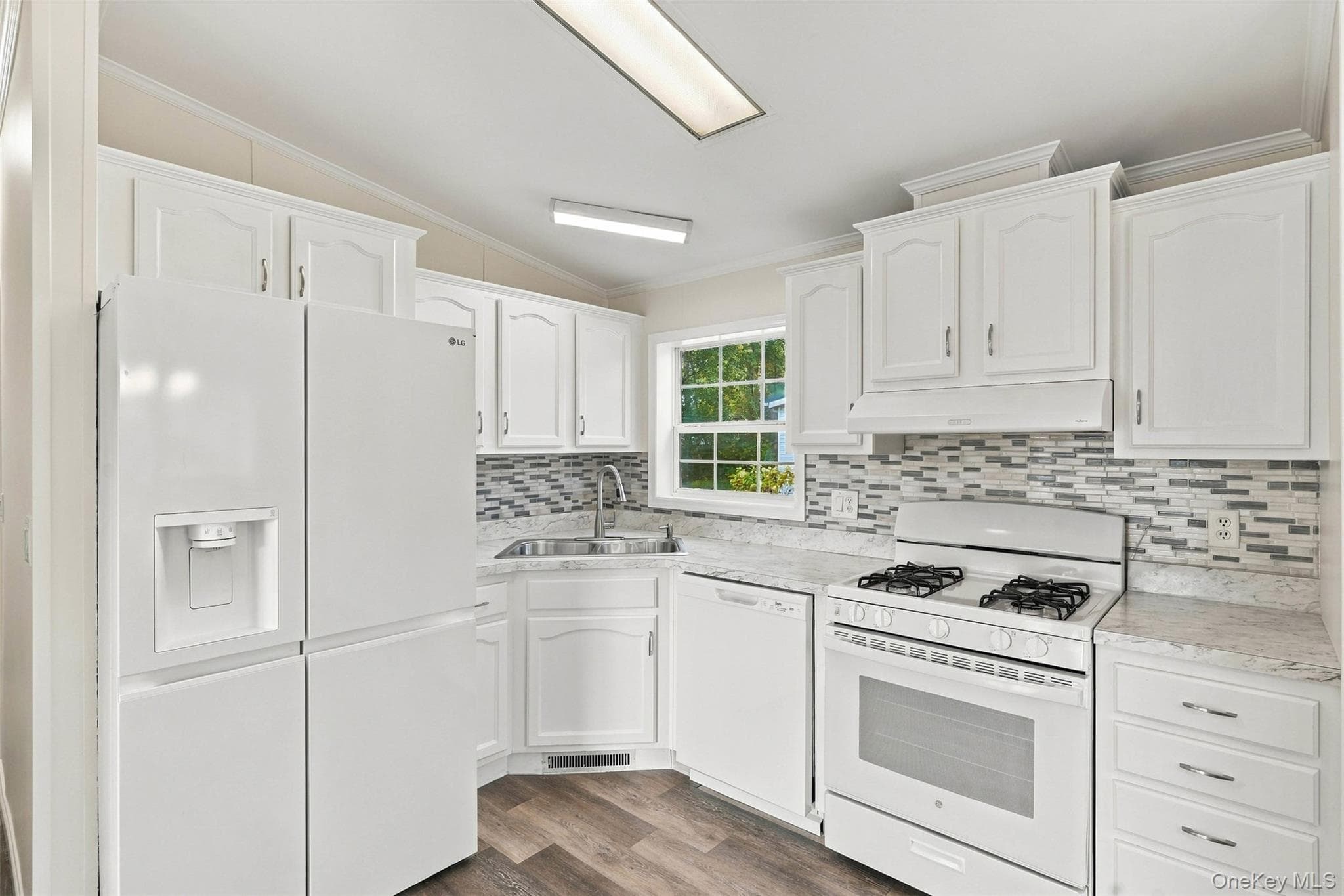 26 Bertha Boulevard Blvd thumbnail 12