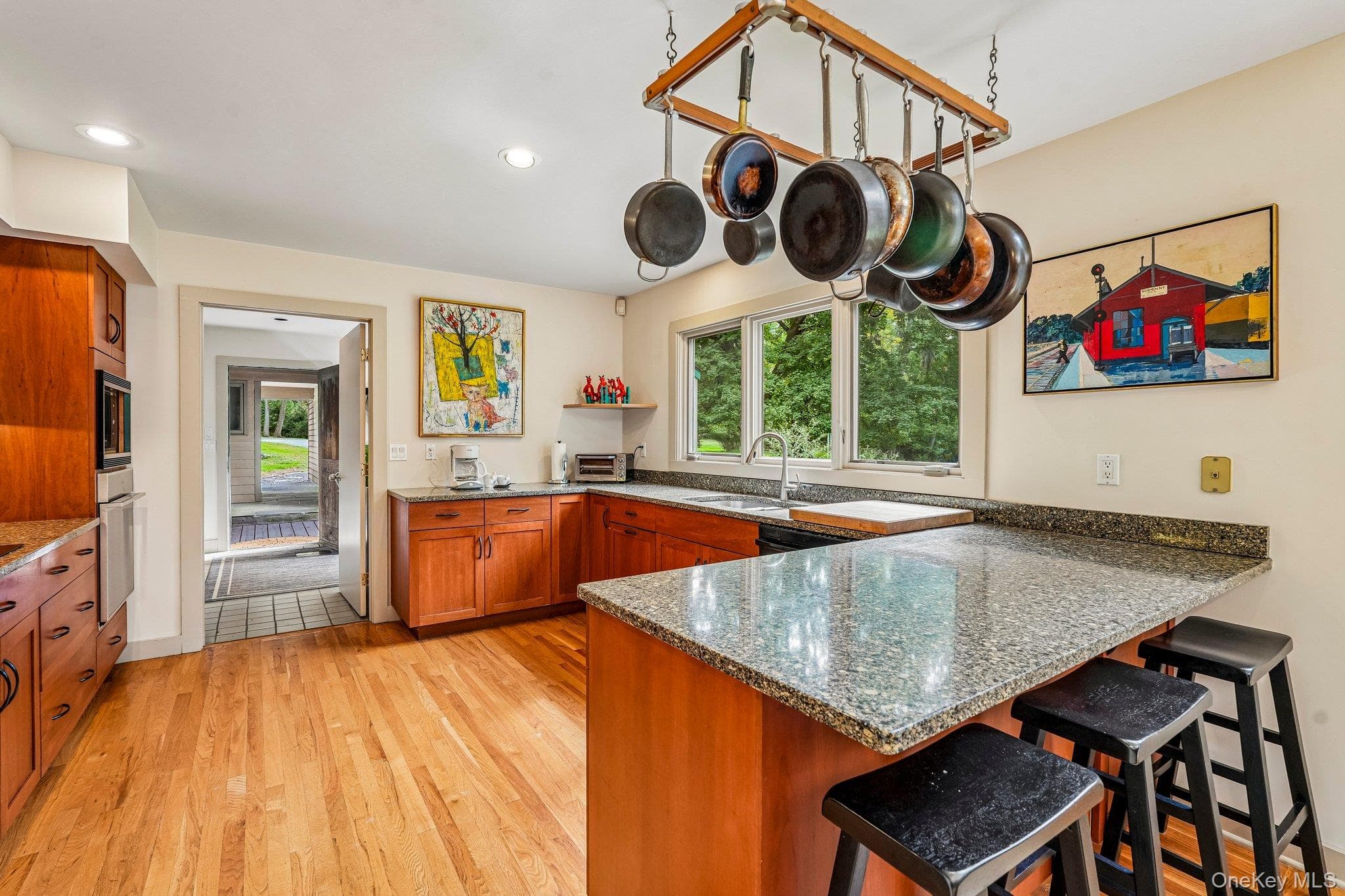 65 Colonial Avenue thumbnail 10