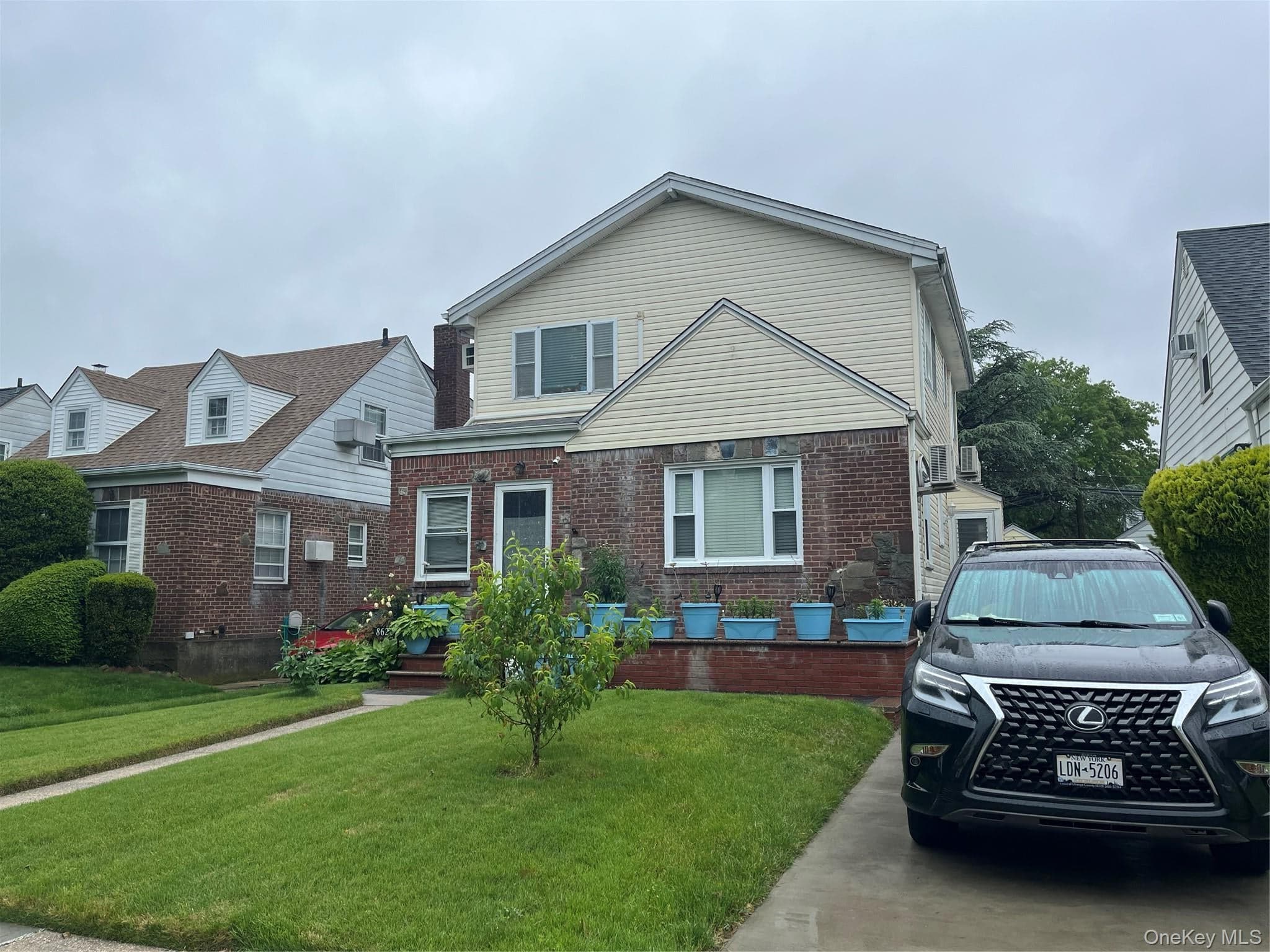 8622 251st Street, Bellerose