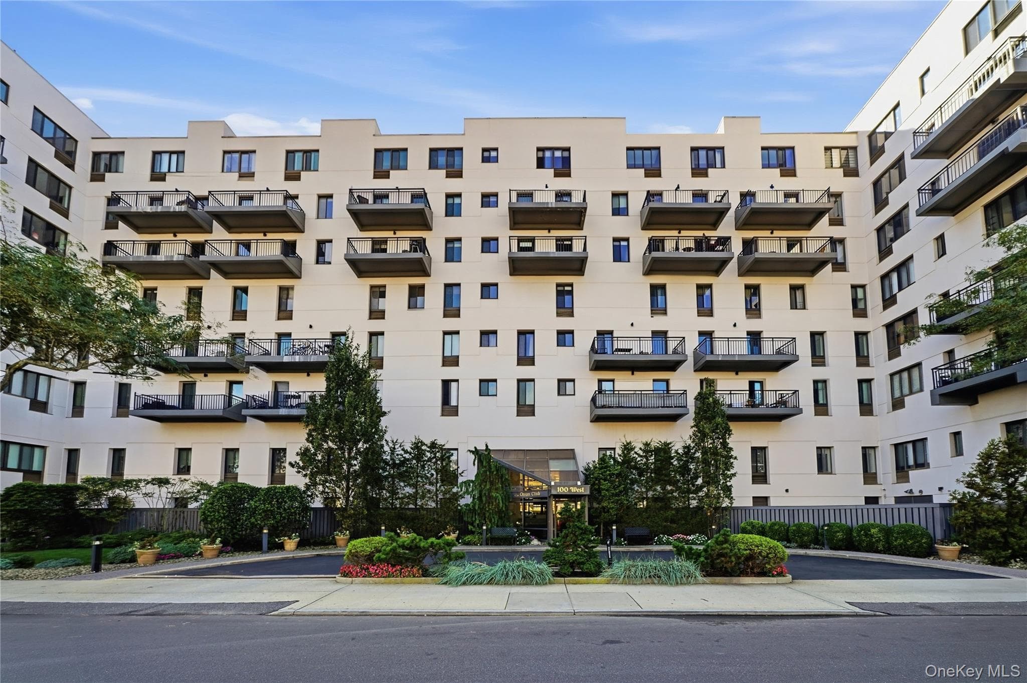 100 W Broadway Unit: #6Q thumbnail 2
