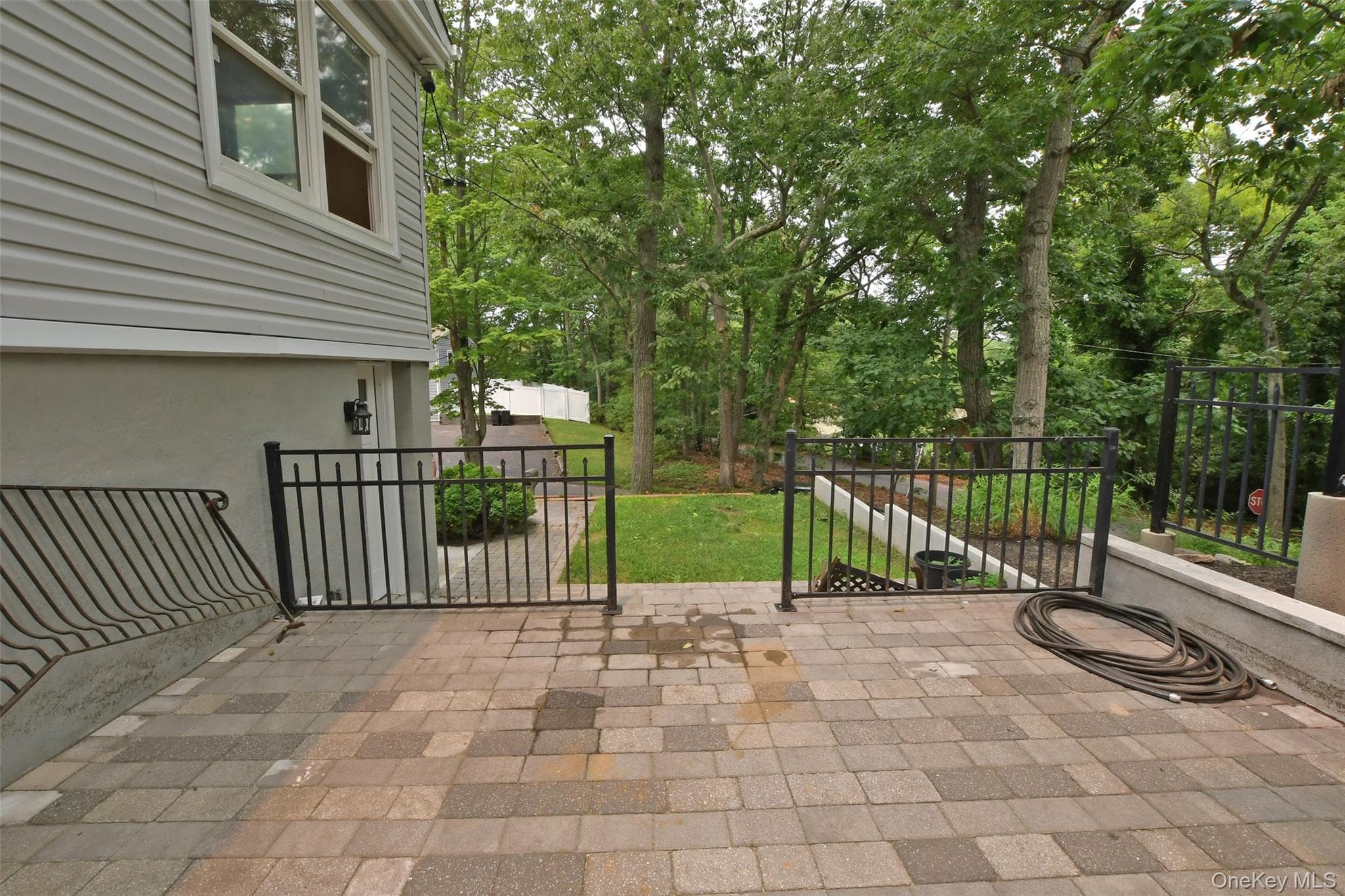 6 Southold Road thumbnail 28