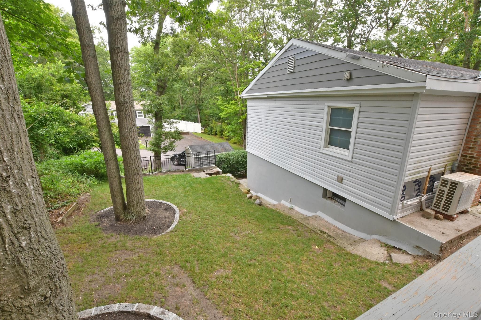 6 Southold Road thumbnail 34