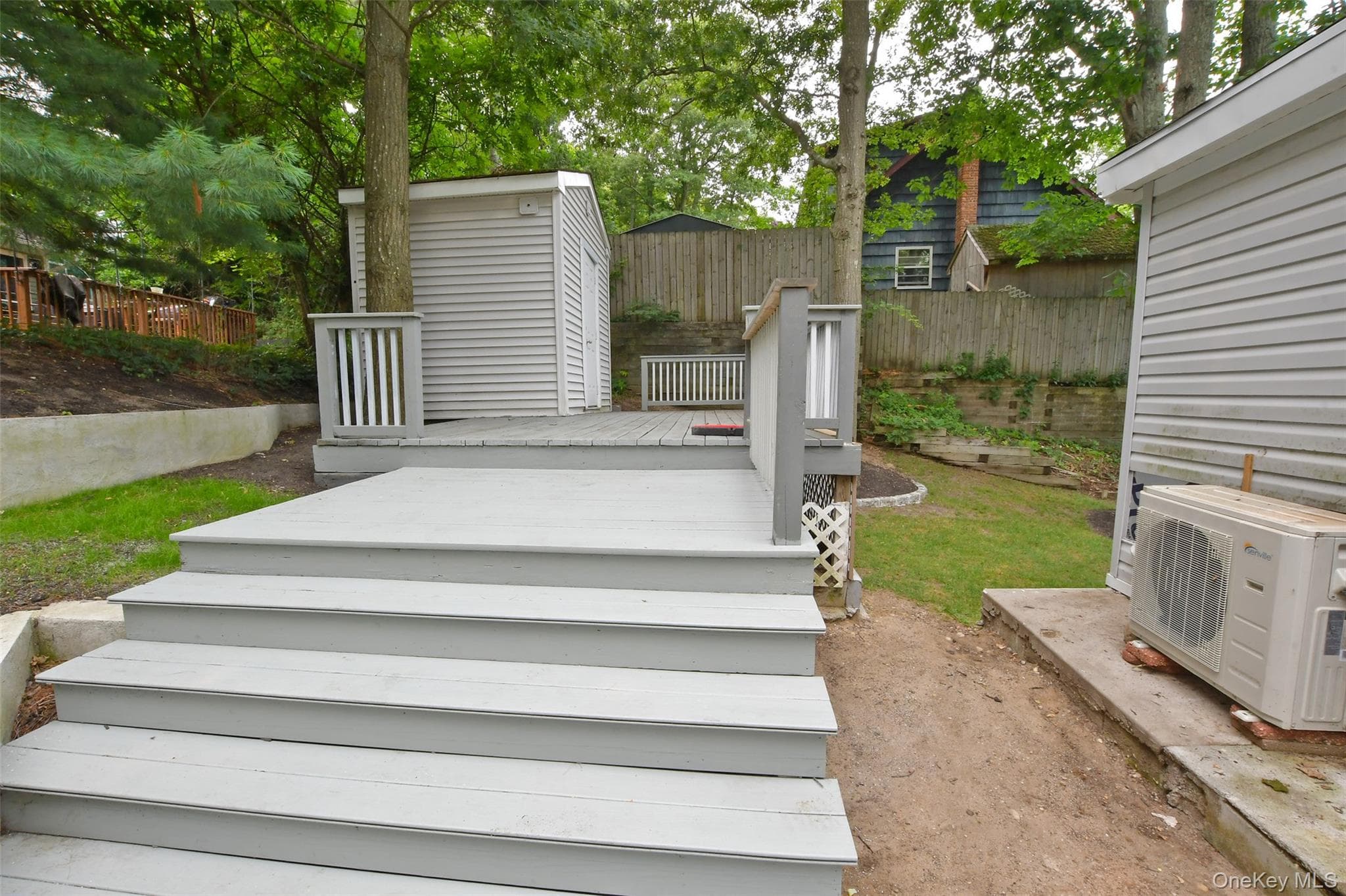 6 Southold Road thumbnail 32