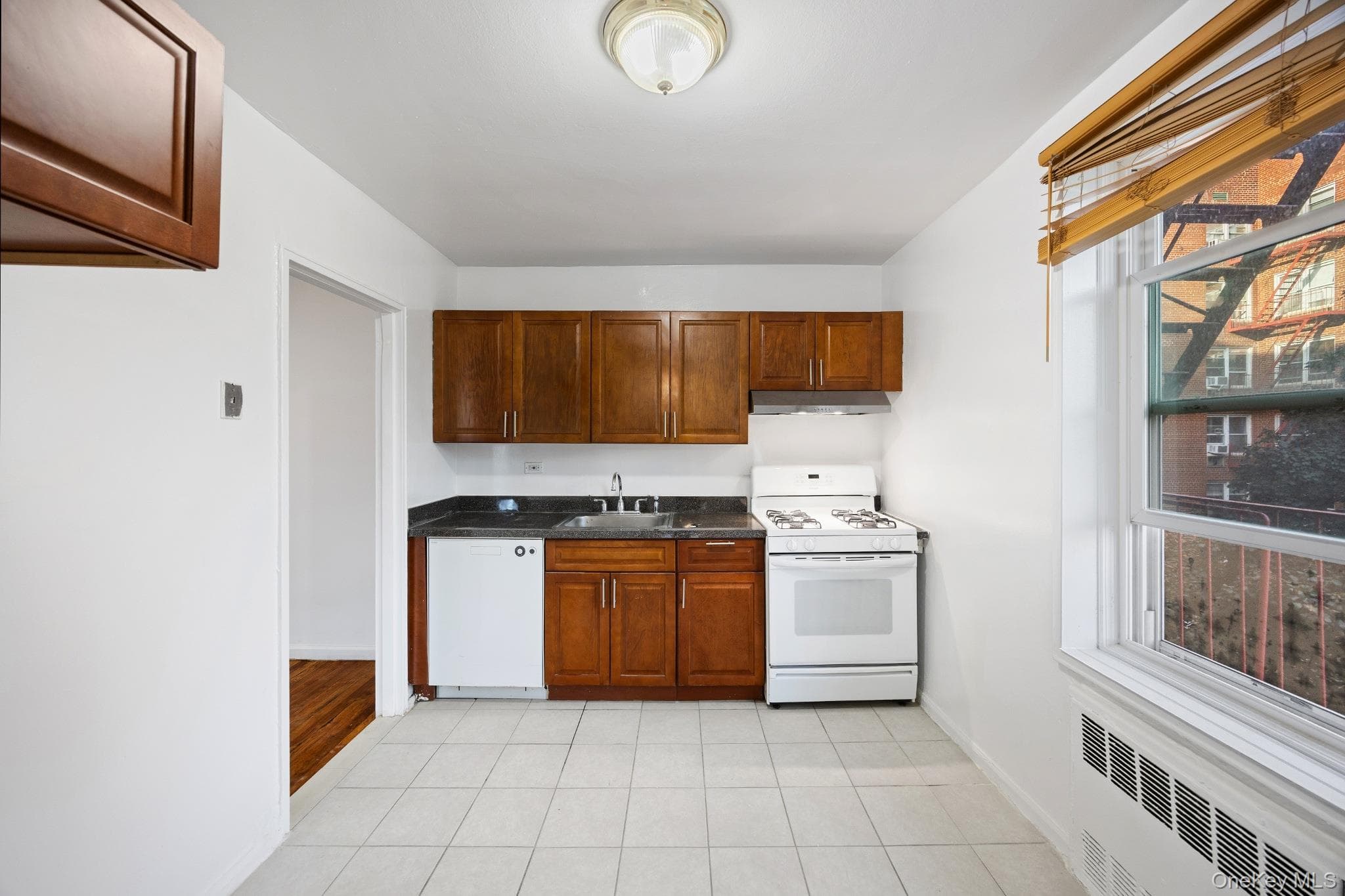 63-11 Queens Boulevard Unit: D3 thumbnail 5