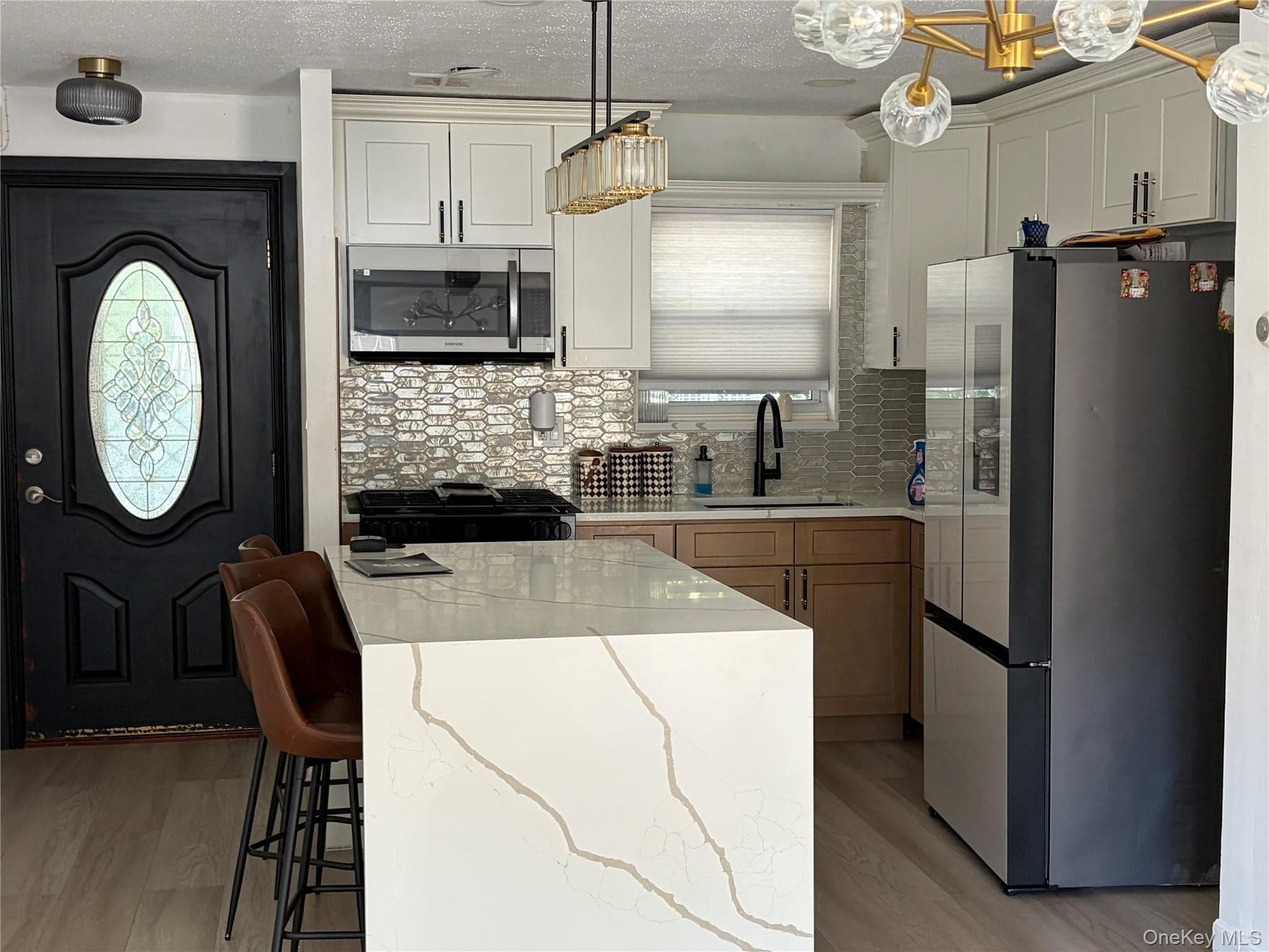 553 Hendrix ST thumbnail 2