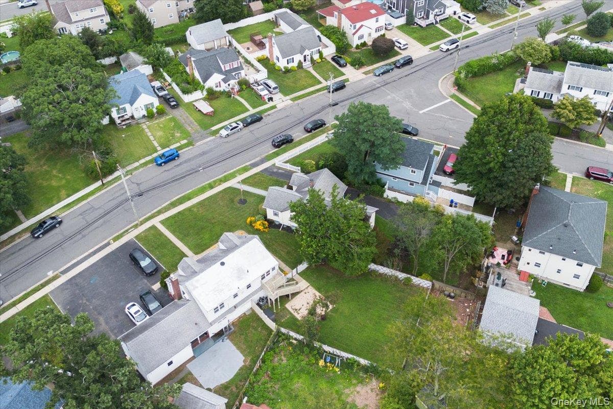 510 Secatogue Avenue thumbnail 24