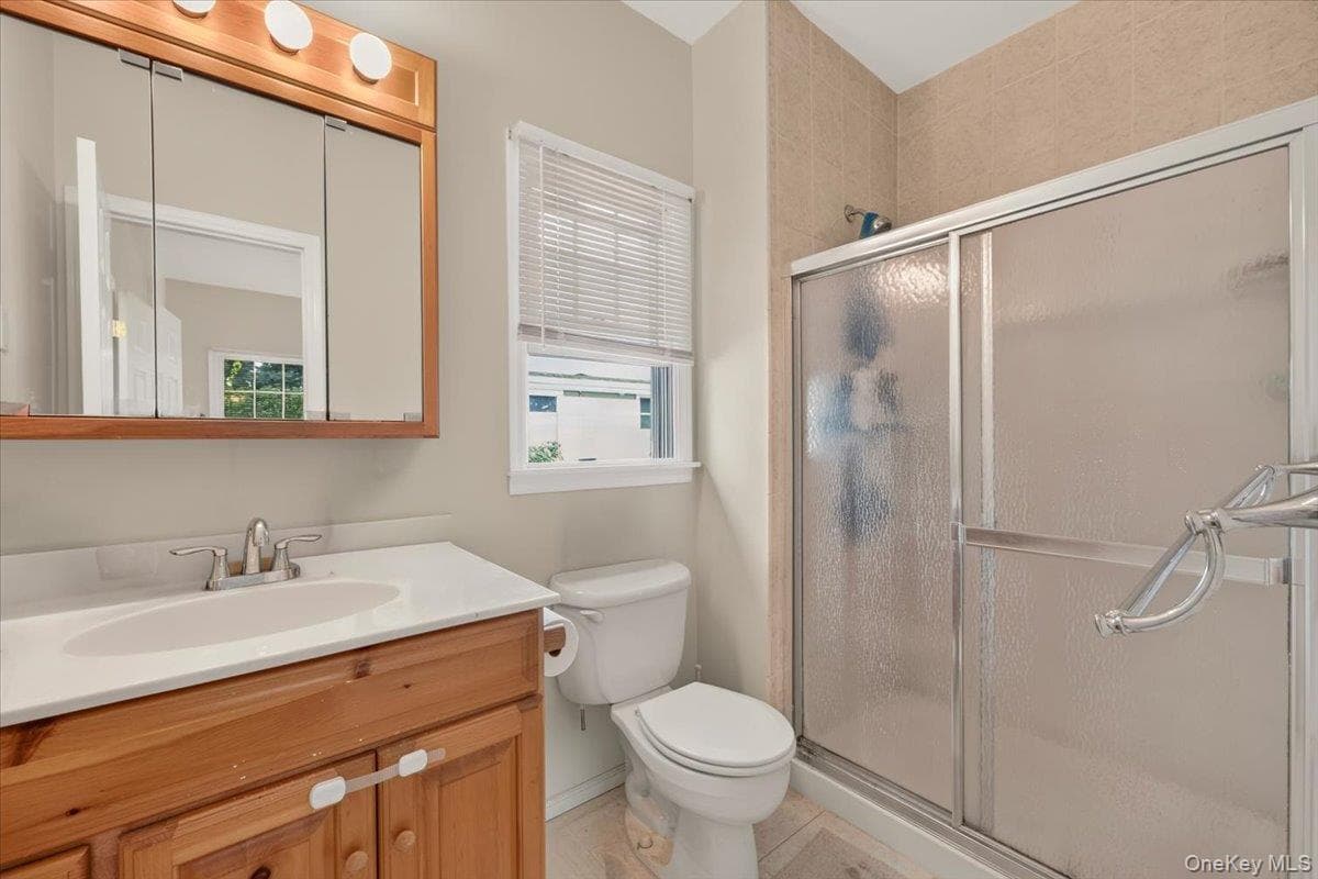 510 Secatogue Avenue thumbnail 16