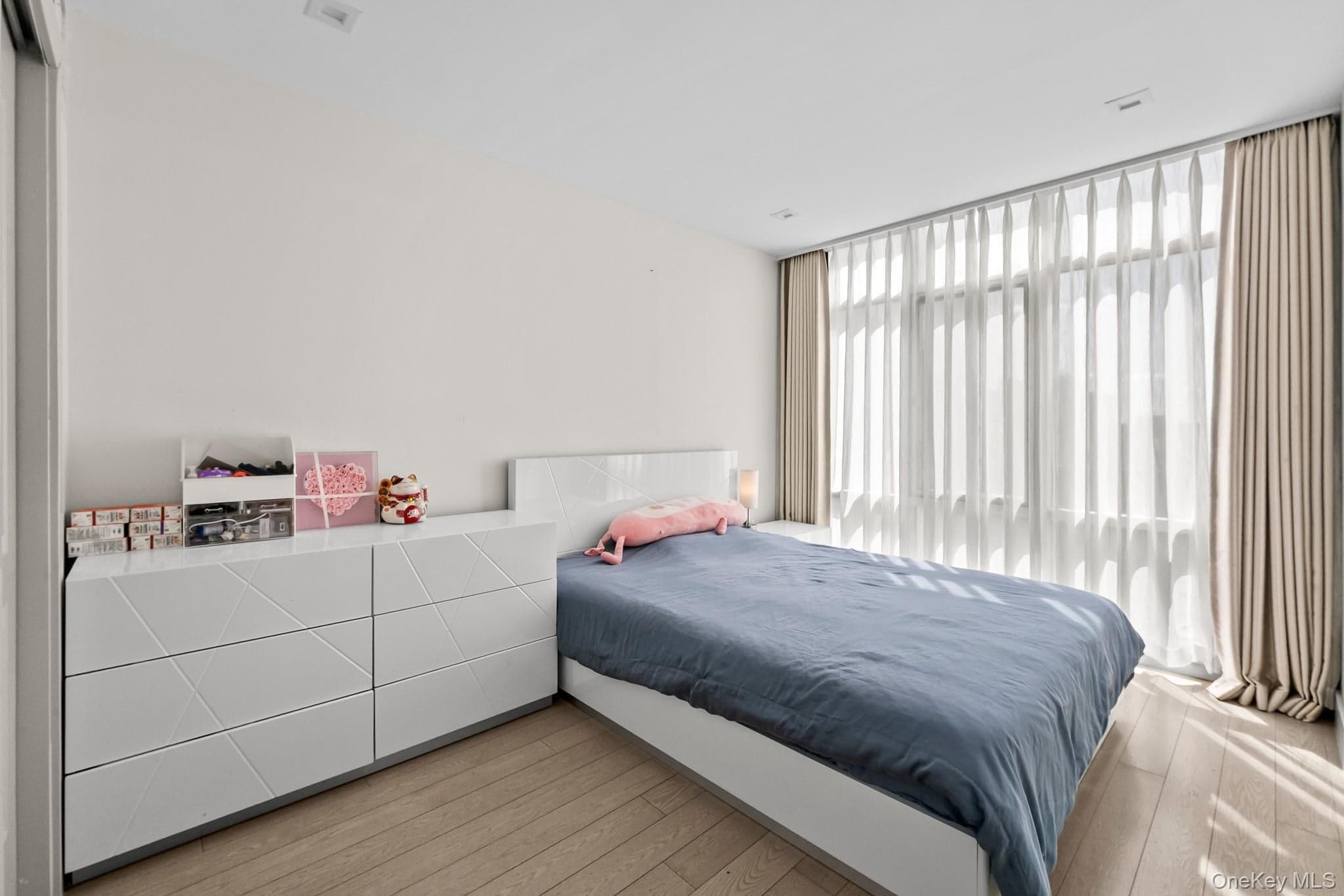 4162 Bowne Street Unit: 5A thumbnail 7