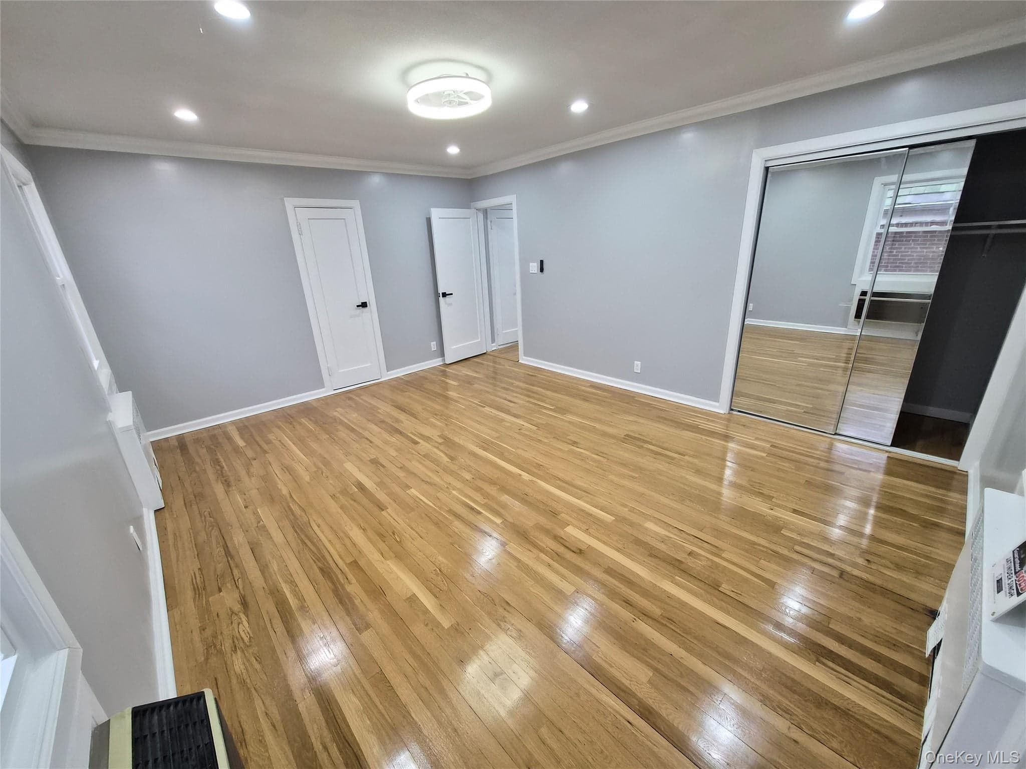 8019 Utopia Parkway thumbnail 20