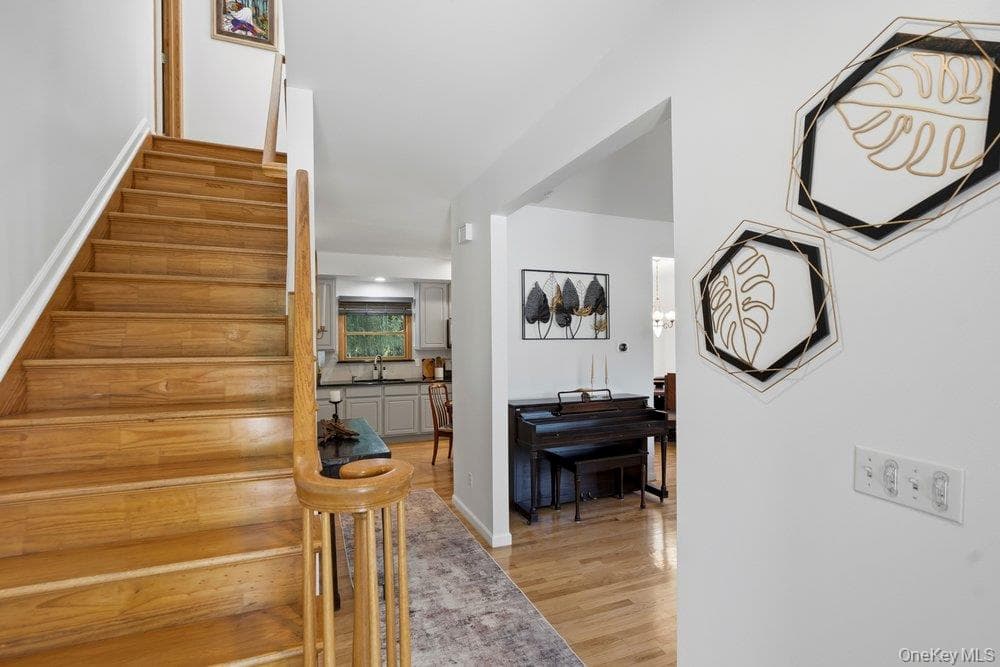 2066 Washington Avenue thumbnail 5