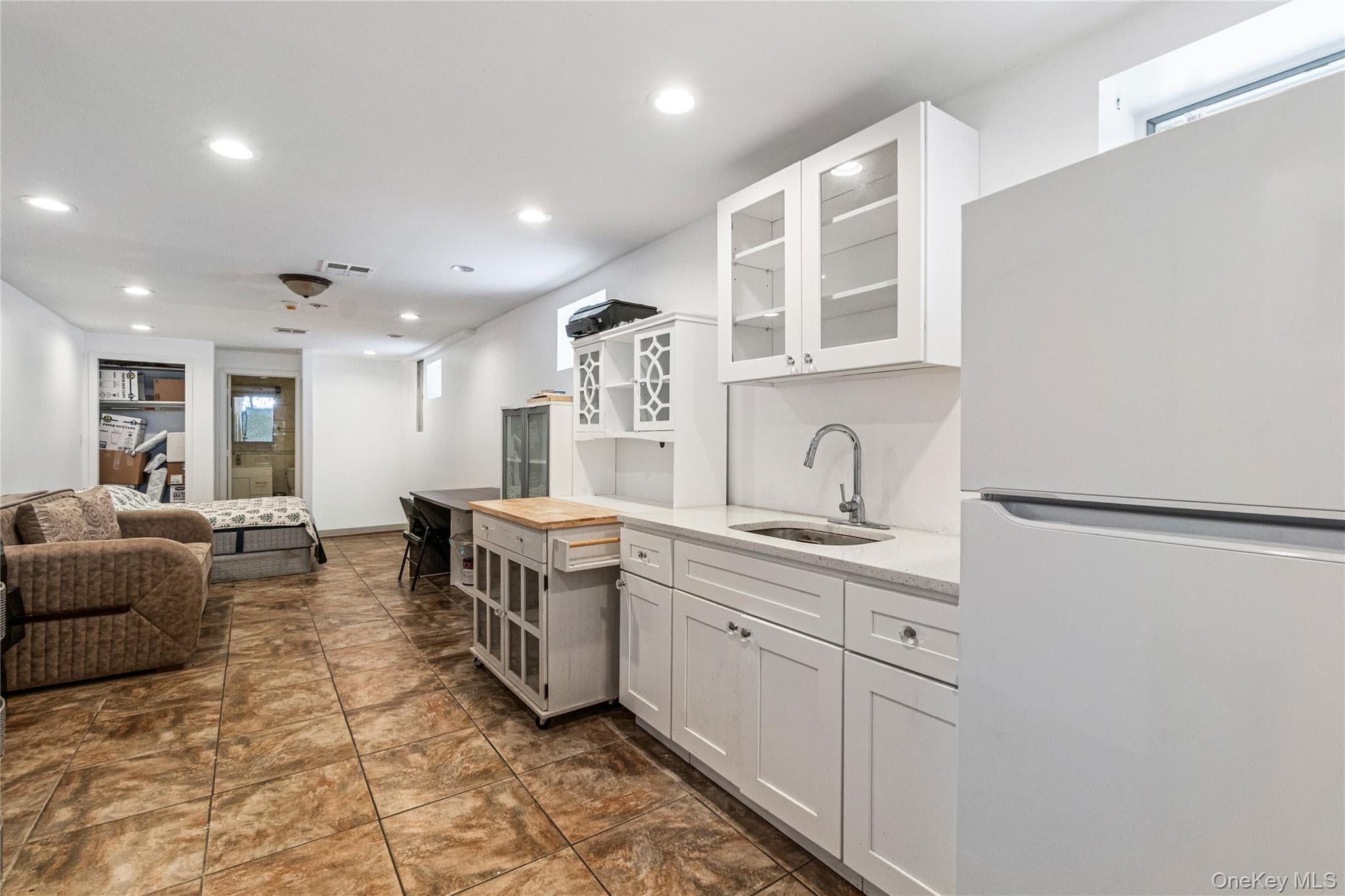 2049 E 71st Street thumbnail 14