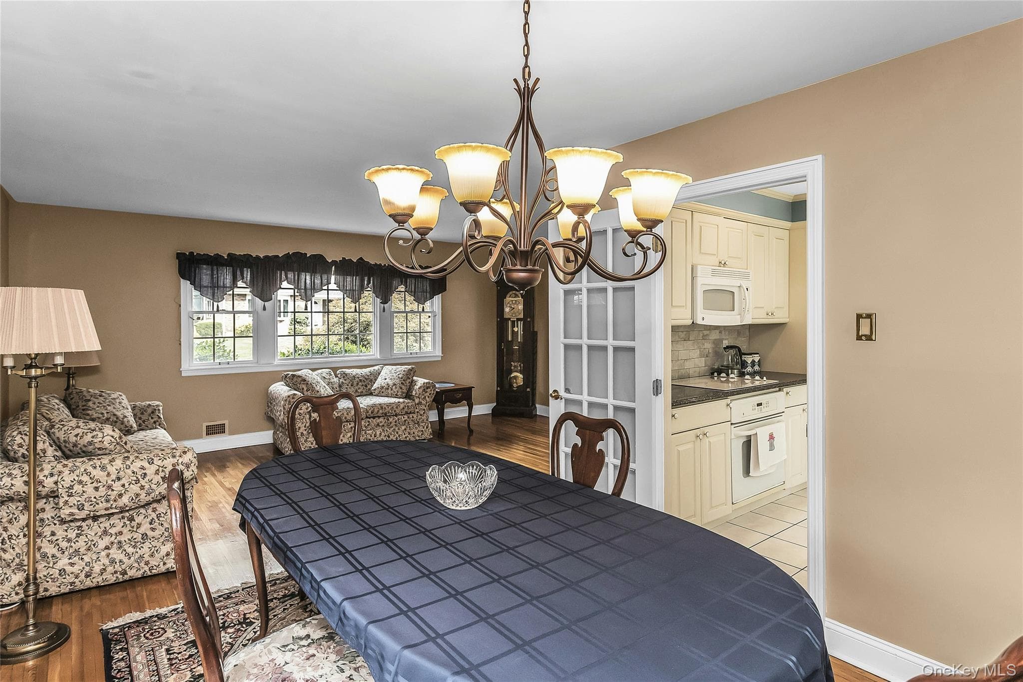 8 Lenmore Drive thumbnail 10