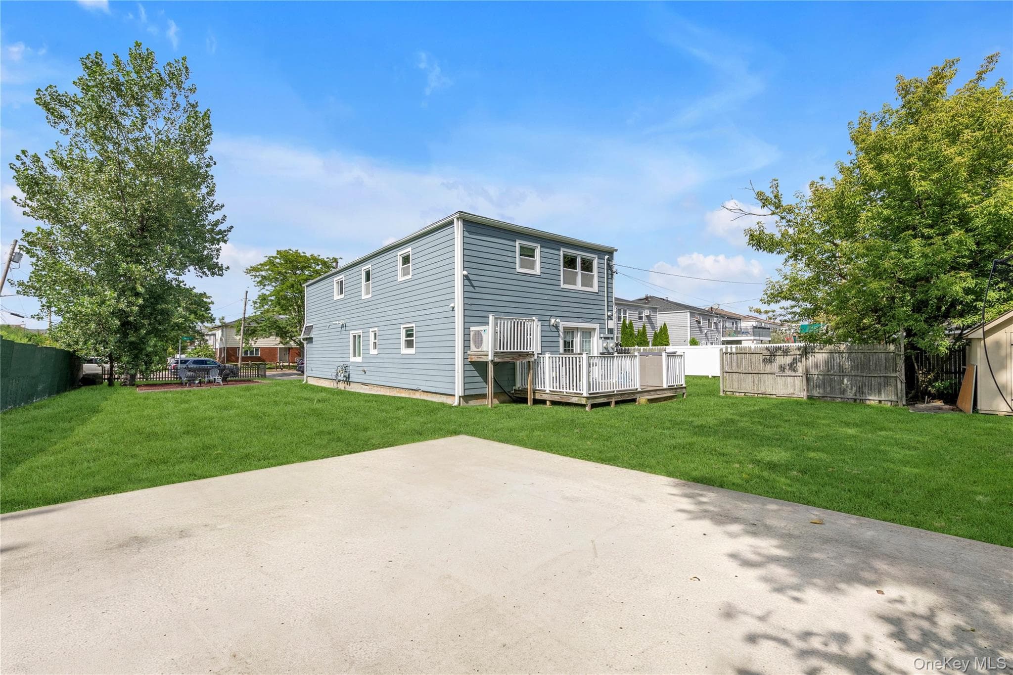 647 Jarvis Avenue thumbnail 28