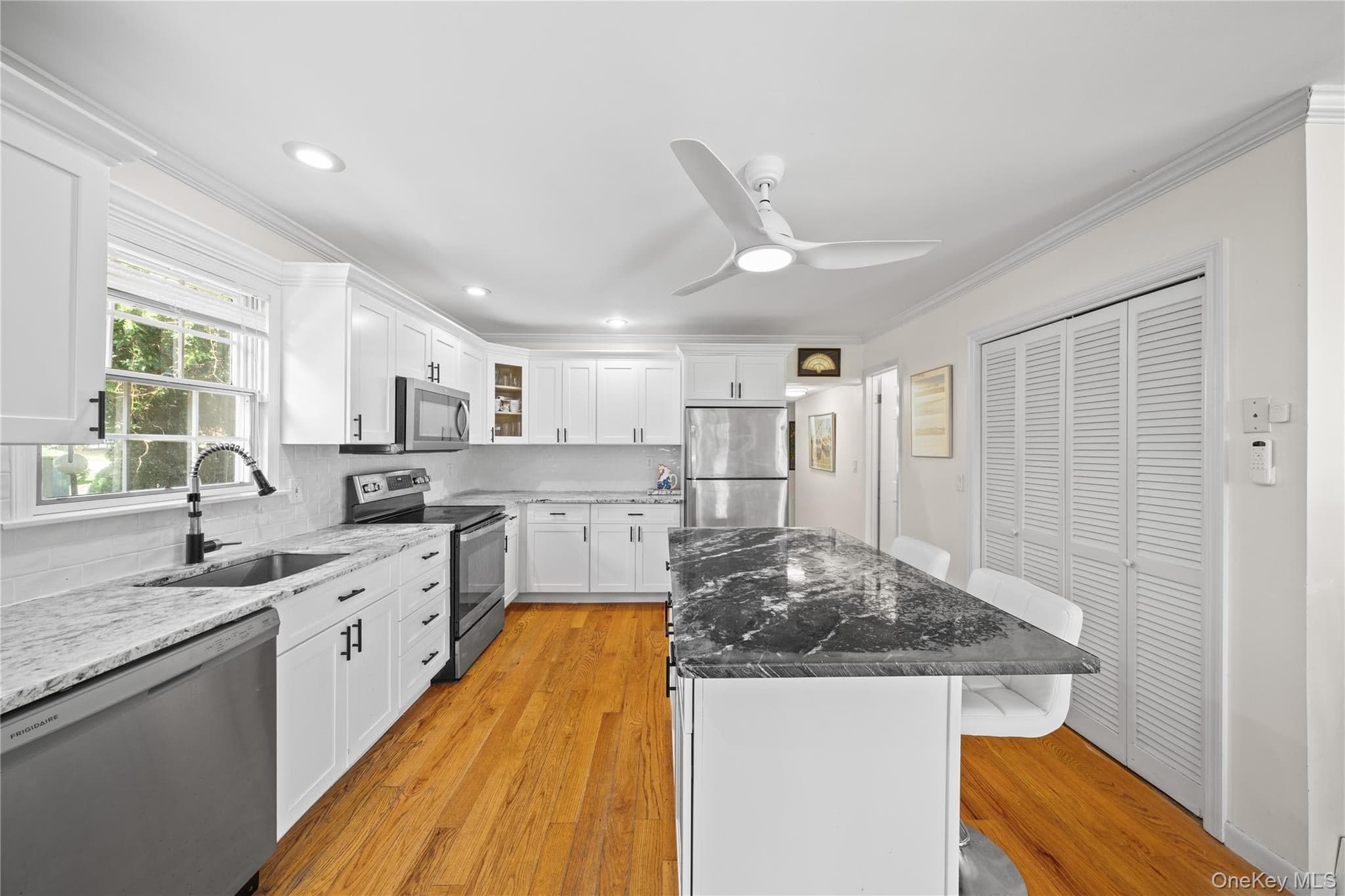 70 Middle Pond Road Unit: 22 thumbnail 5